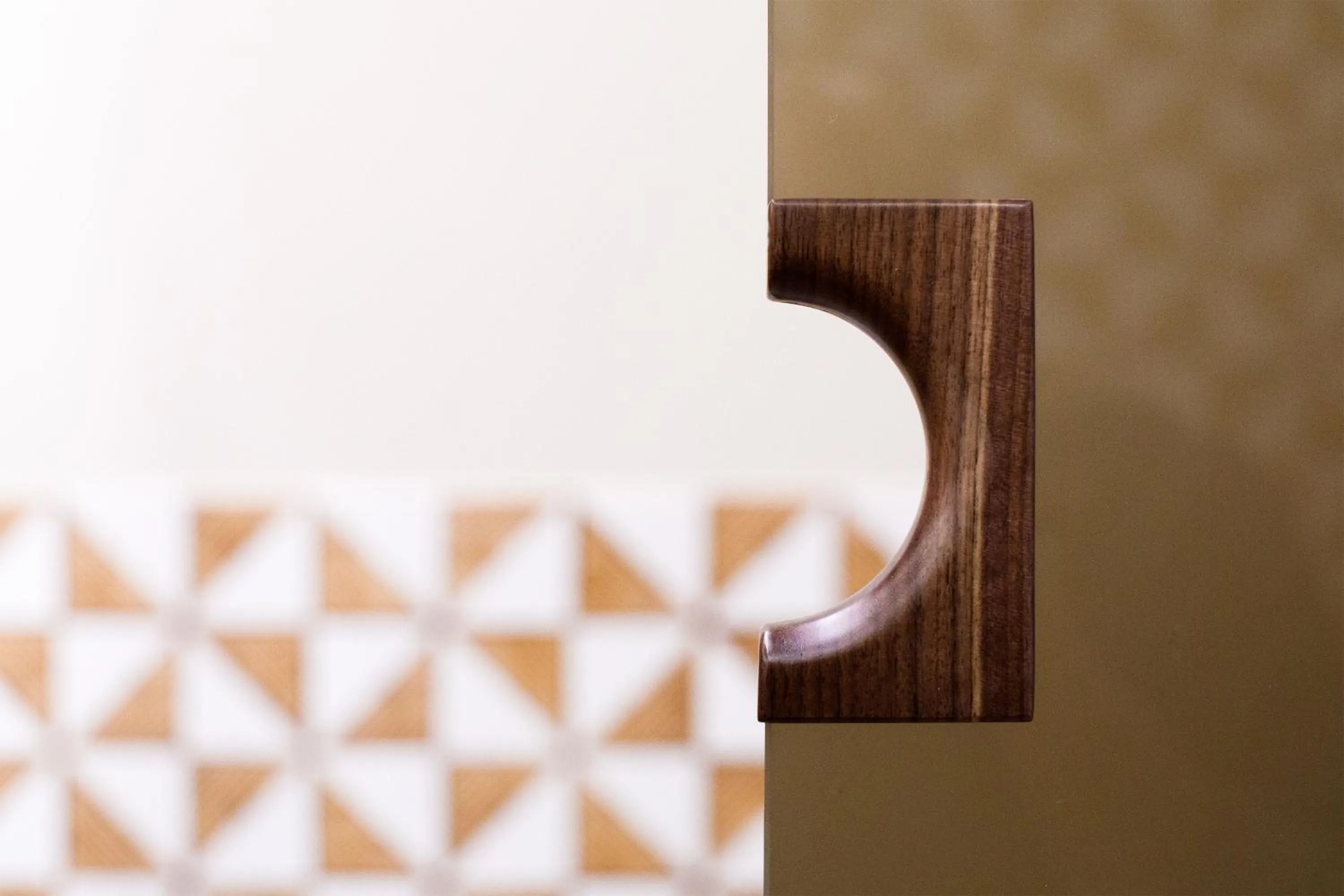 Decorative detail in MelRose Napoli