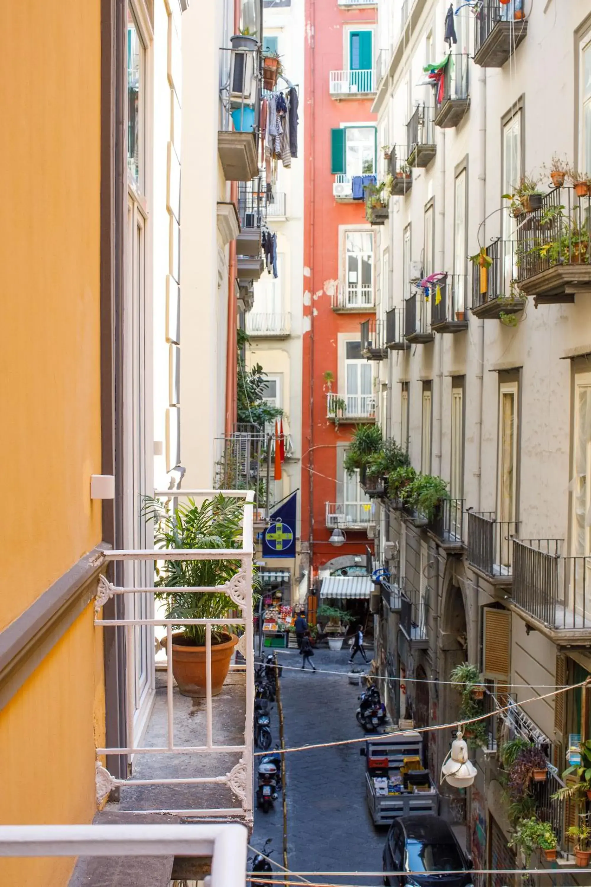 Street view in MelRose Napoli Street view in MelRose Napoli