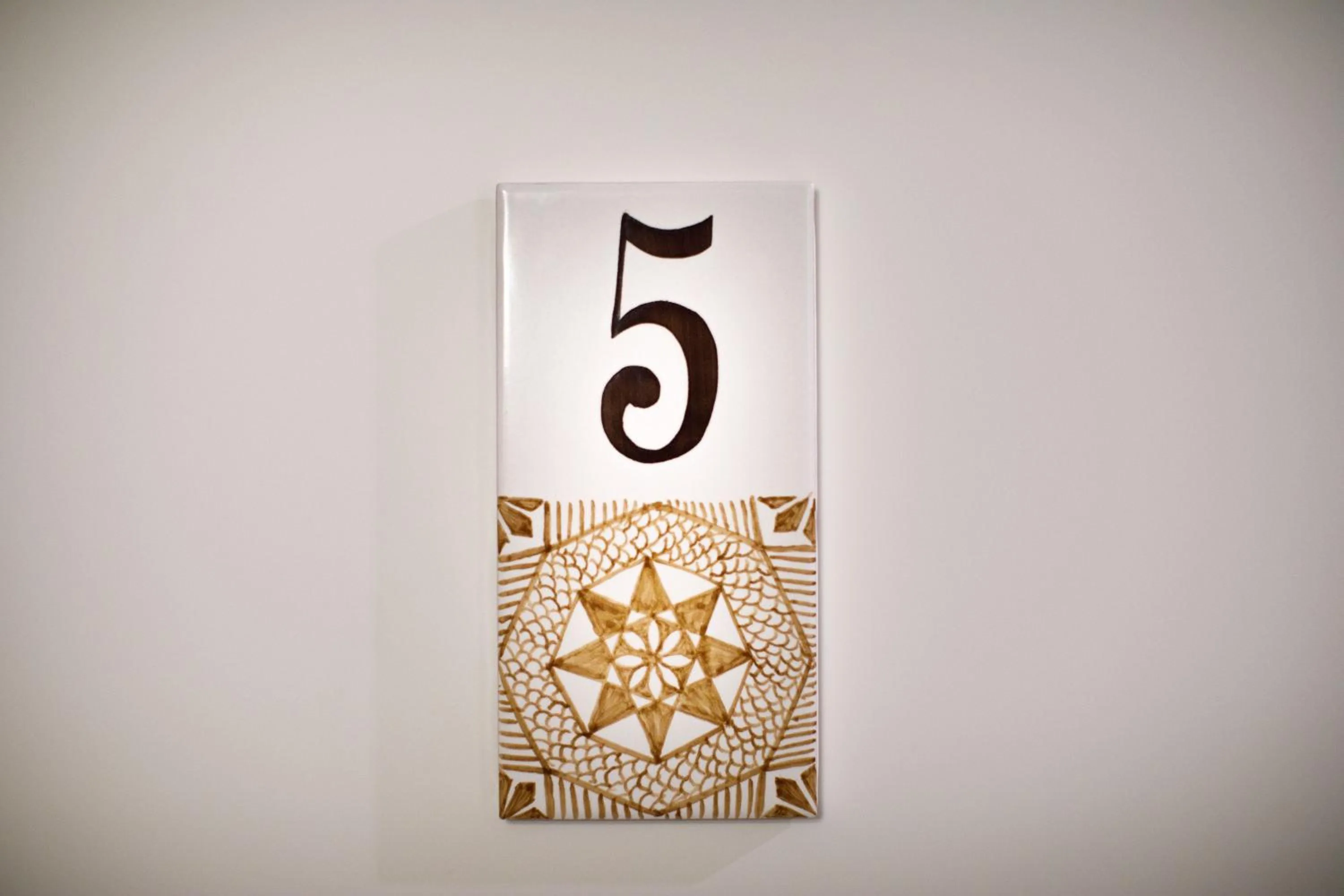 Decorative detail in MelRose Napoli