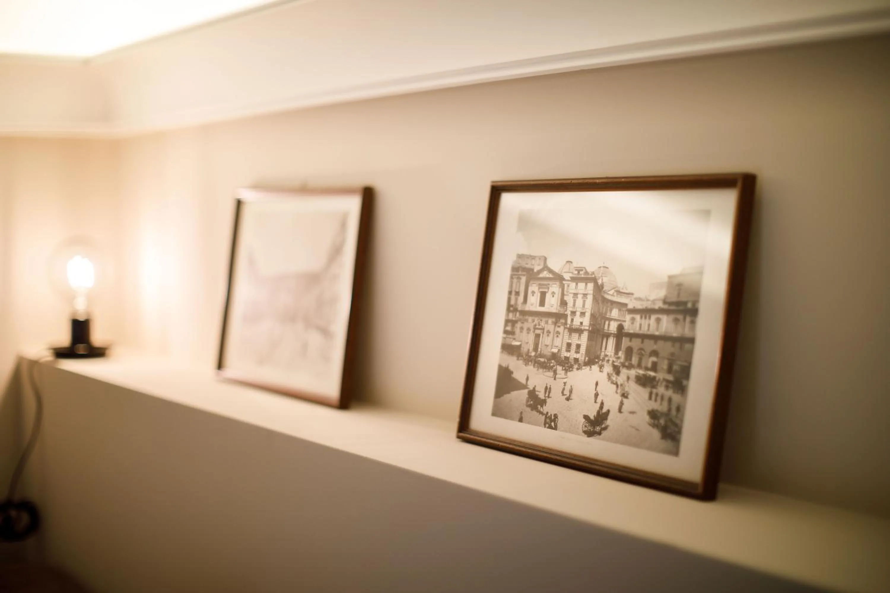 Decorative detail in MelRose Napoli