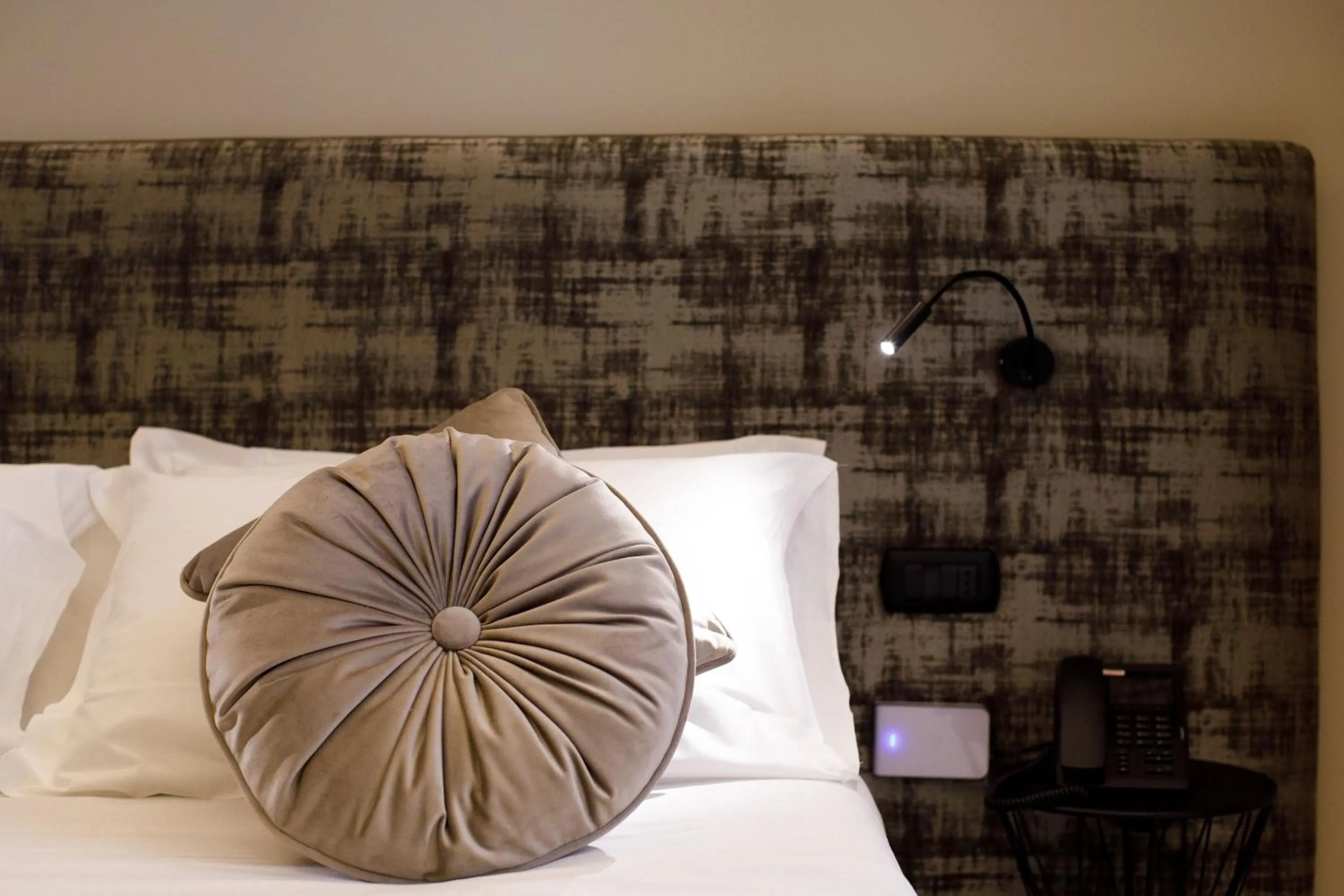 Bedroom, Bed in MelRose Napoli