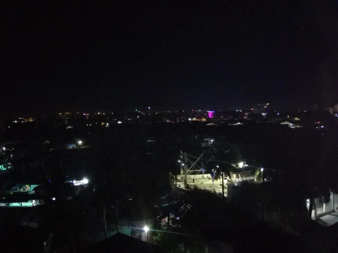 Nearby landmark in Khách sạn Tuyết Hiển