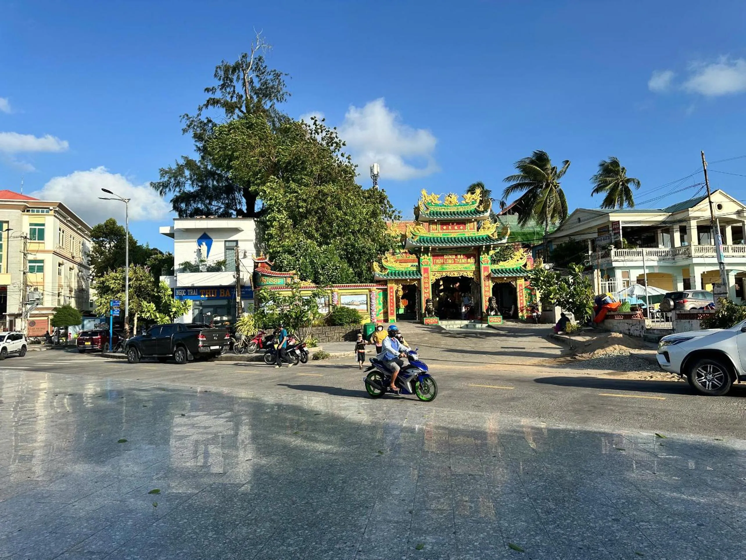 Khách sạn Tuyết Hiển