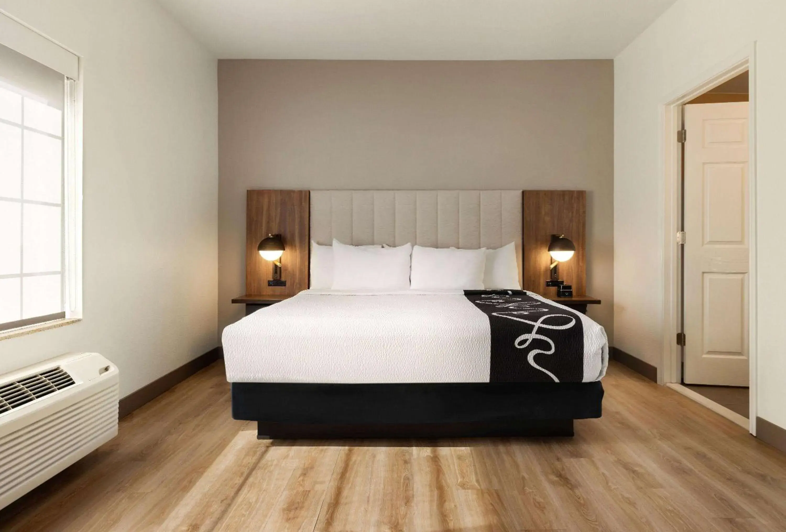 Bed in La Quinta by Wyndham Port Arthur Bed in La Quinta by Wyndham Port Arthur