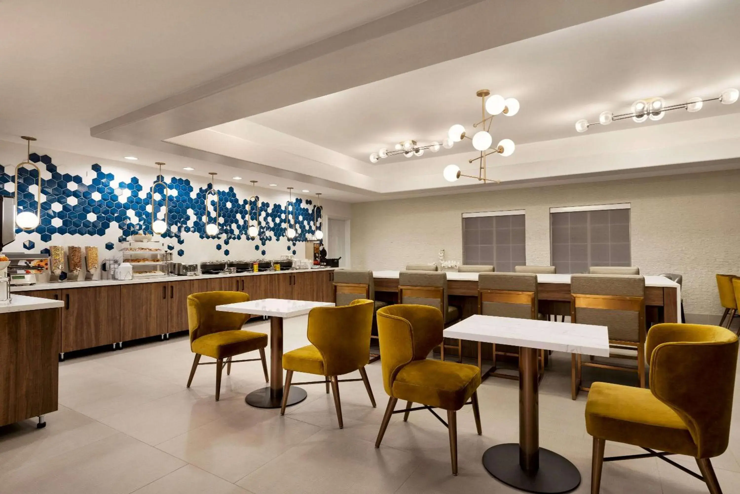 Restaurant/places to eat in La Quinta by Wyndham Port Arthur Restaurant/places to eat in La Quinta by Wyndham Port Arthur