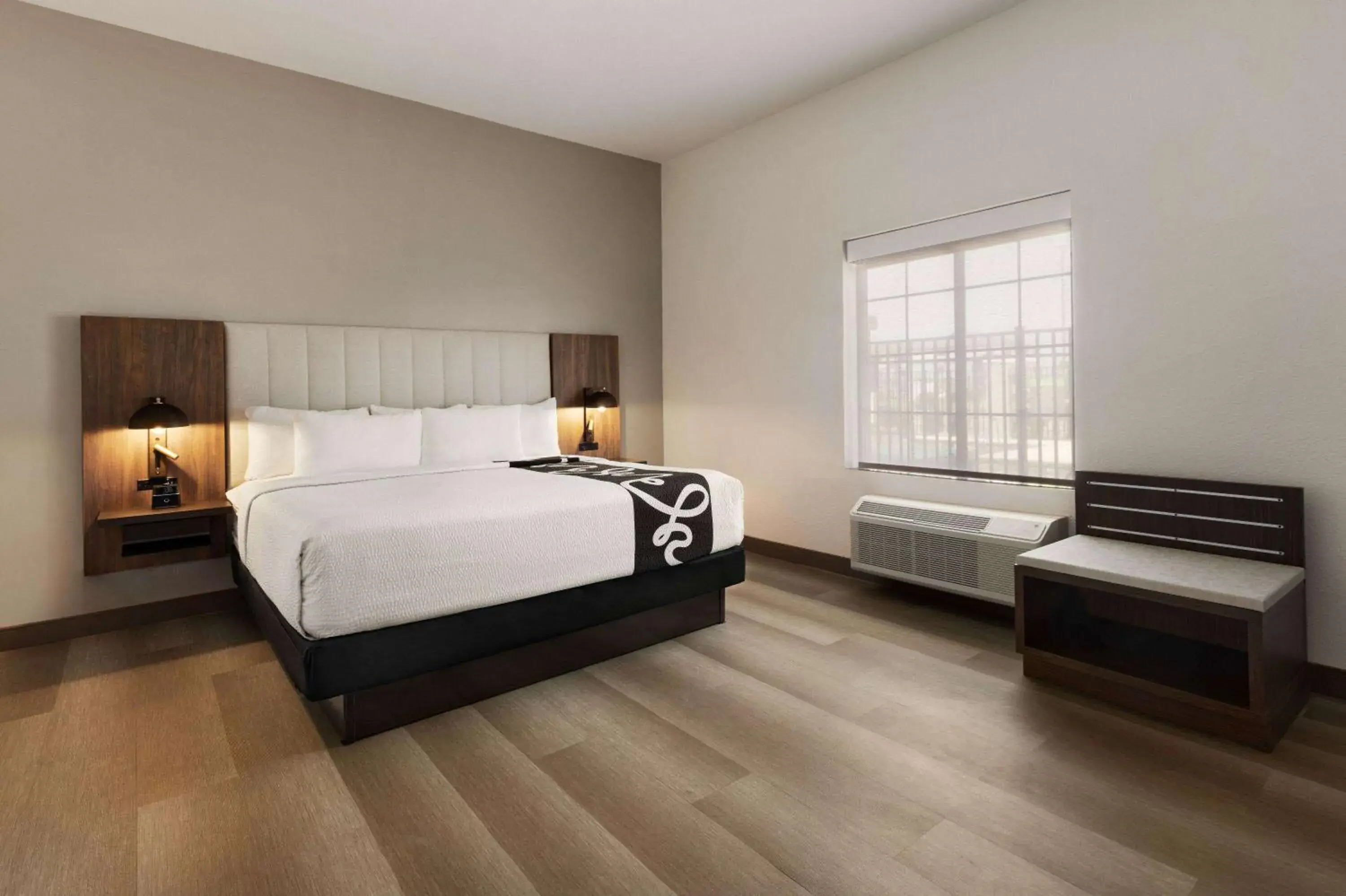 King Suite with Bath Tub - Mobility/Hearing Accessible in La Quinta by Wyndham Port Arthur King Suite with Bath Tub - Mobility/Hearing Accessible in La Quinta by Wyndham Port Arthur