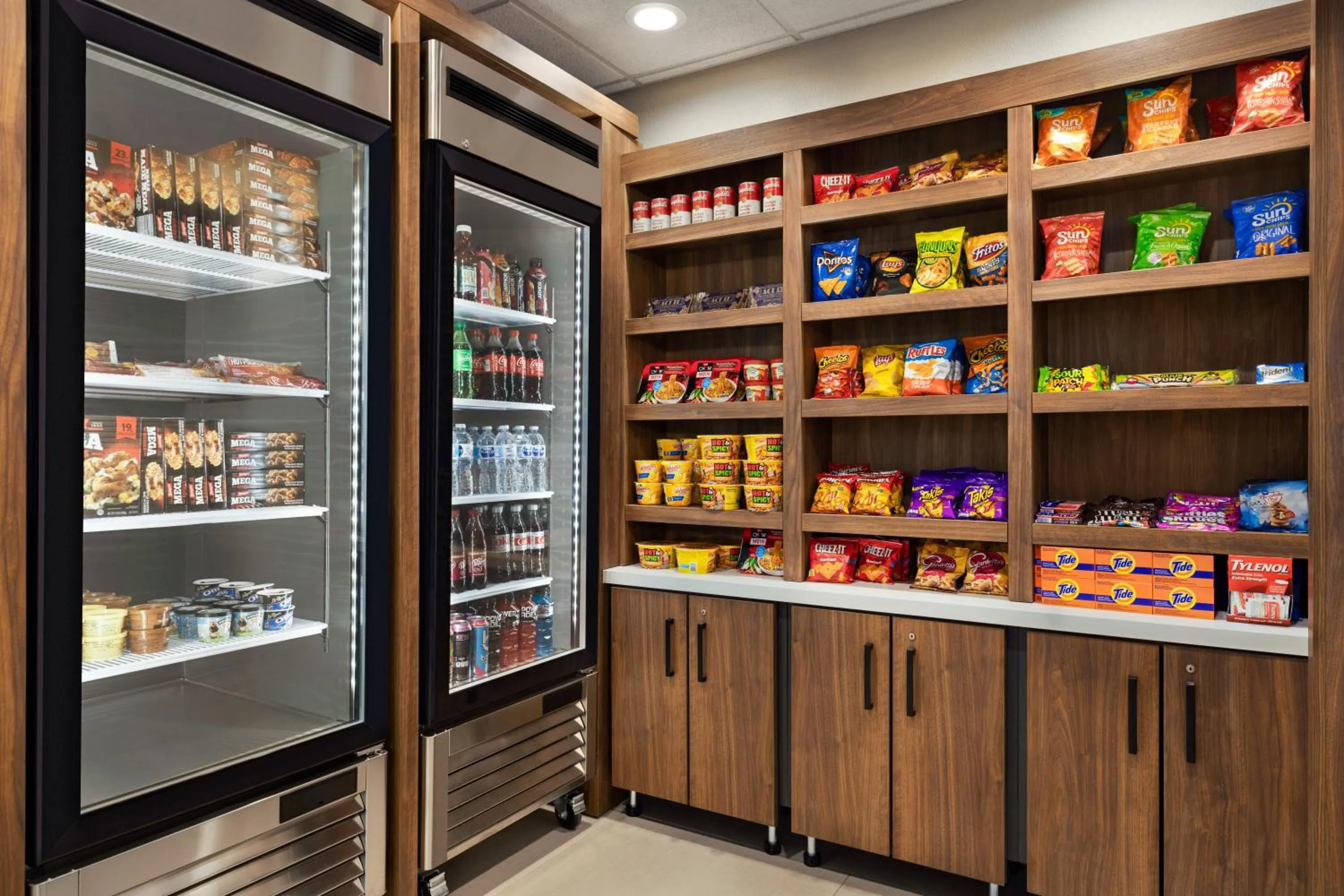 On-site shops in La Quinta by Wyndham Port Arthur