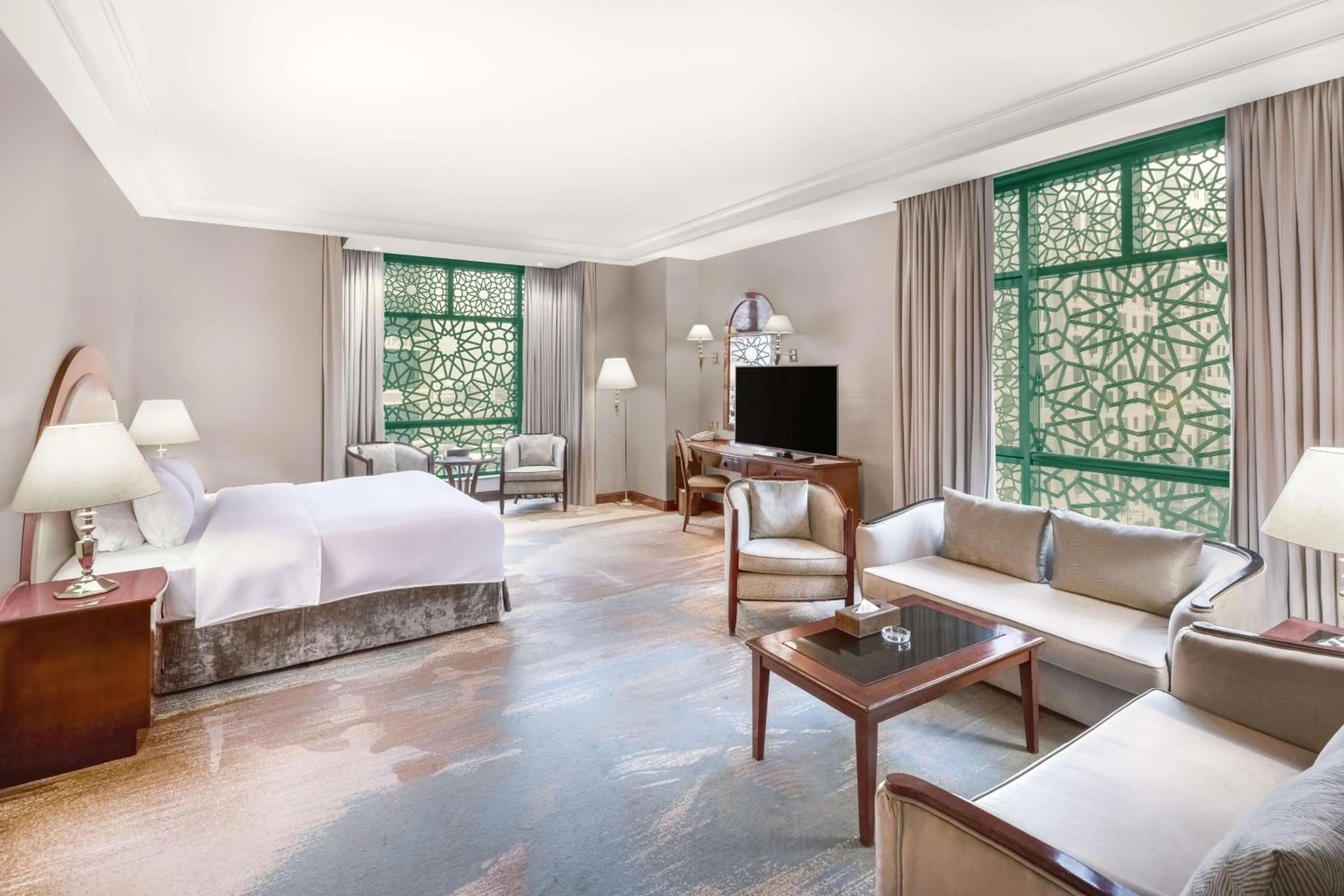 Bedroom, Bed in Madinah Hilton Hotel