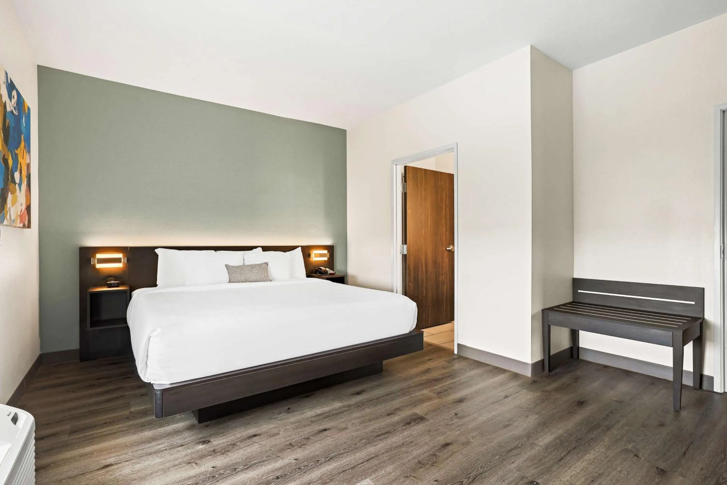 Bedroom, Bed in Best Western Iowa - Lake Charles East