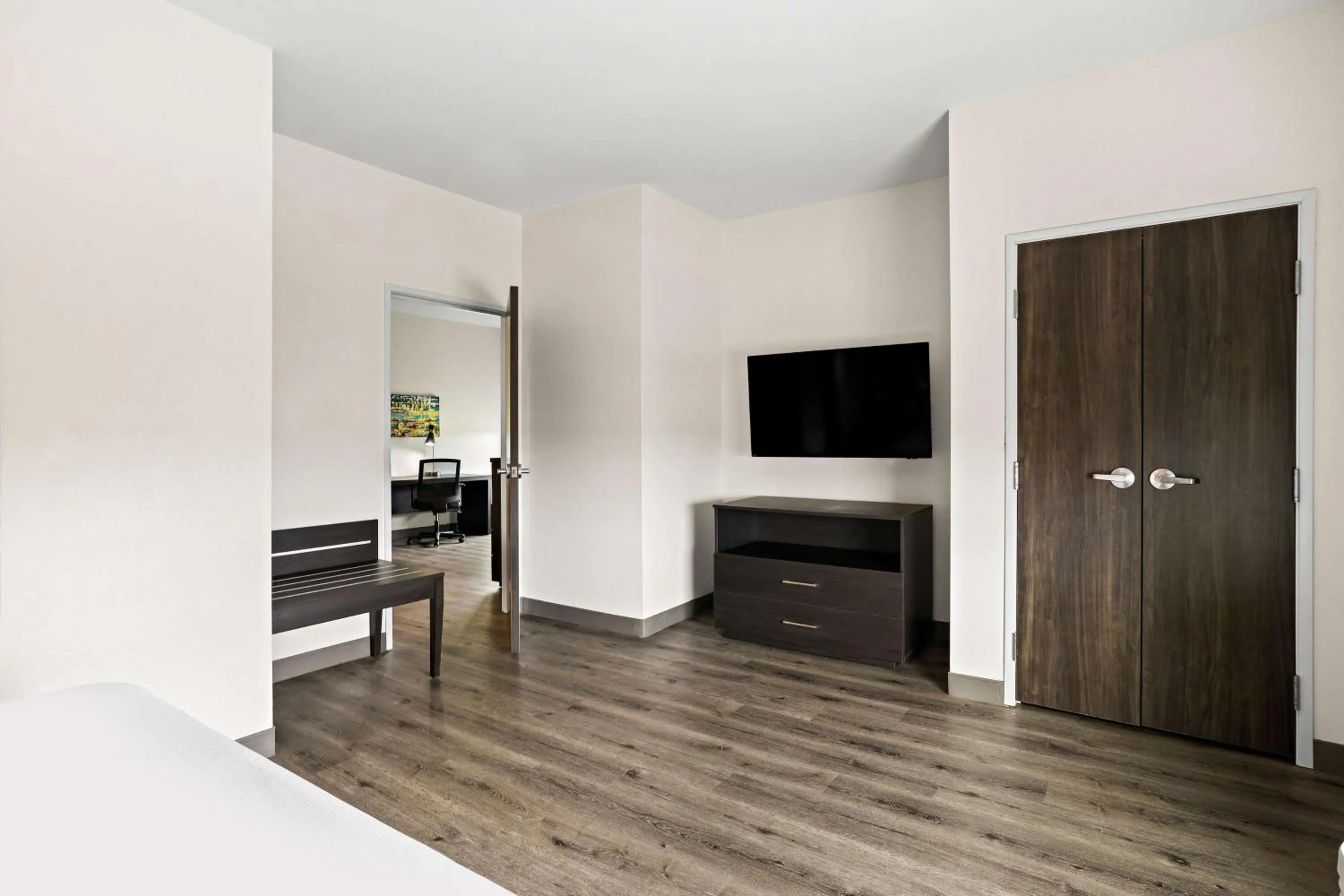 Bedroom in Best Western Iowa - Lake Charles East