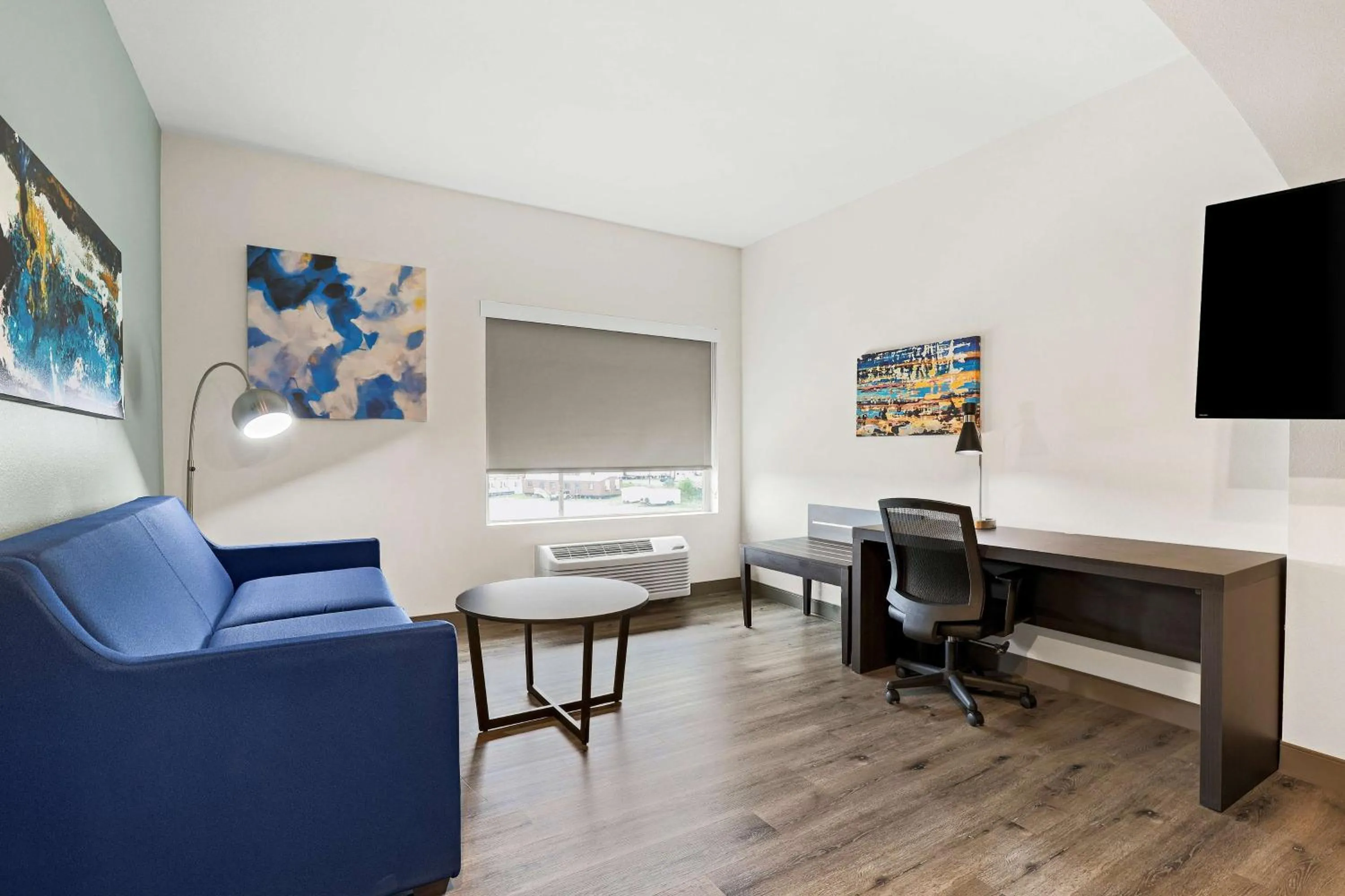 Bedroom in Best Western Iowa - Lake Charles East