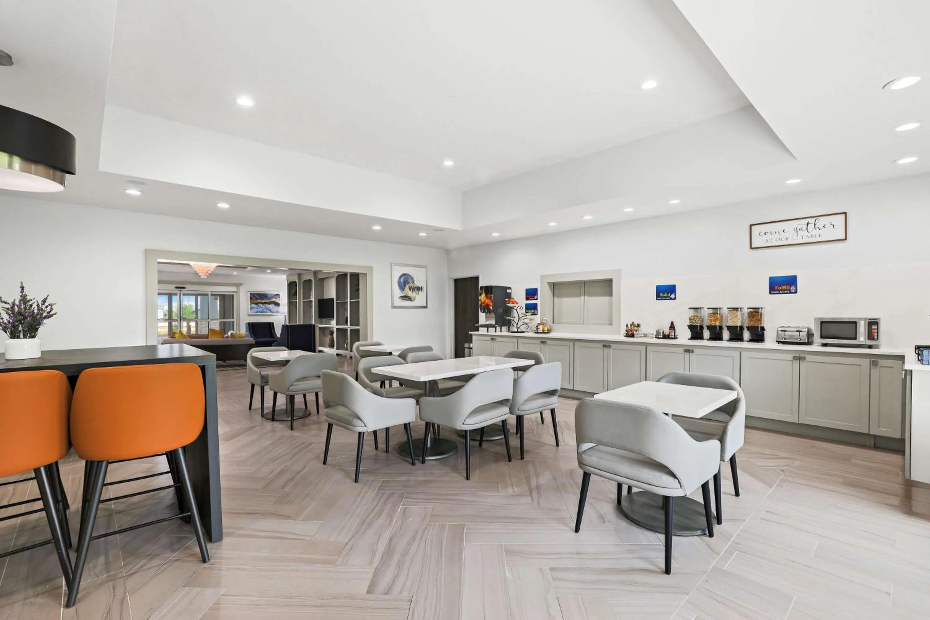 Breakfast in Best Western Iowa - Lake Charles East