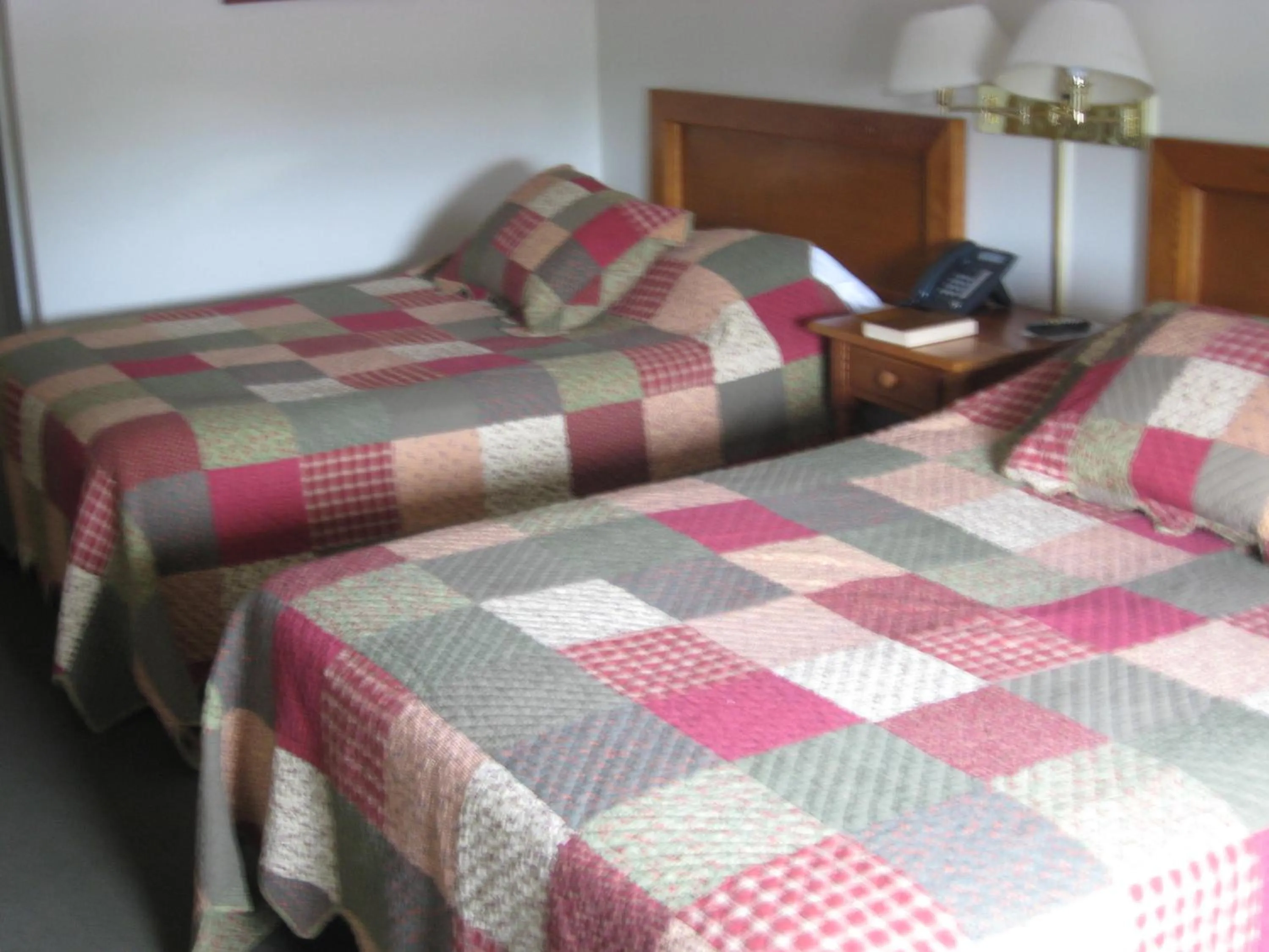 Bed in Casselman Inn