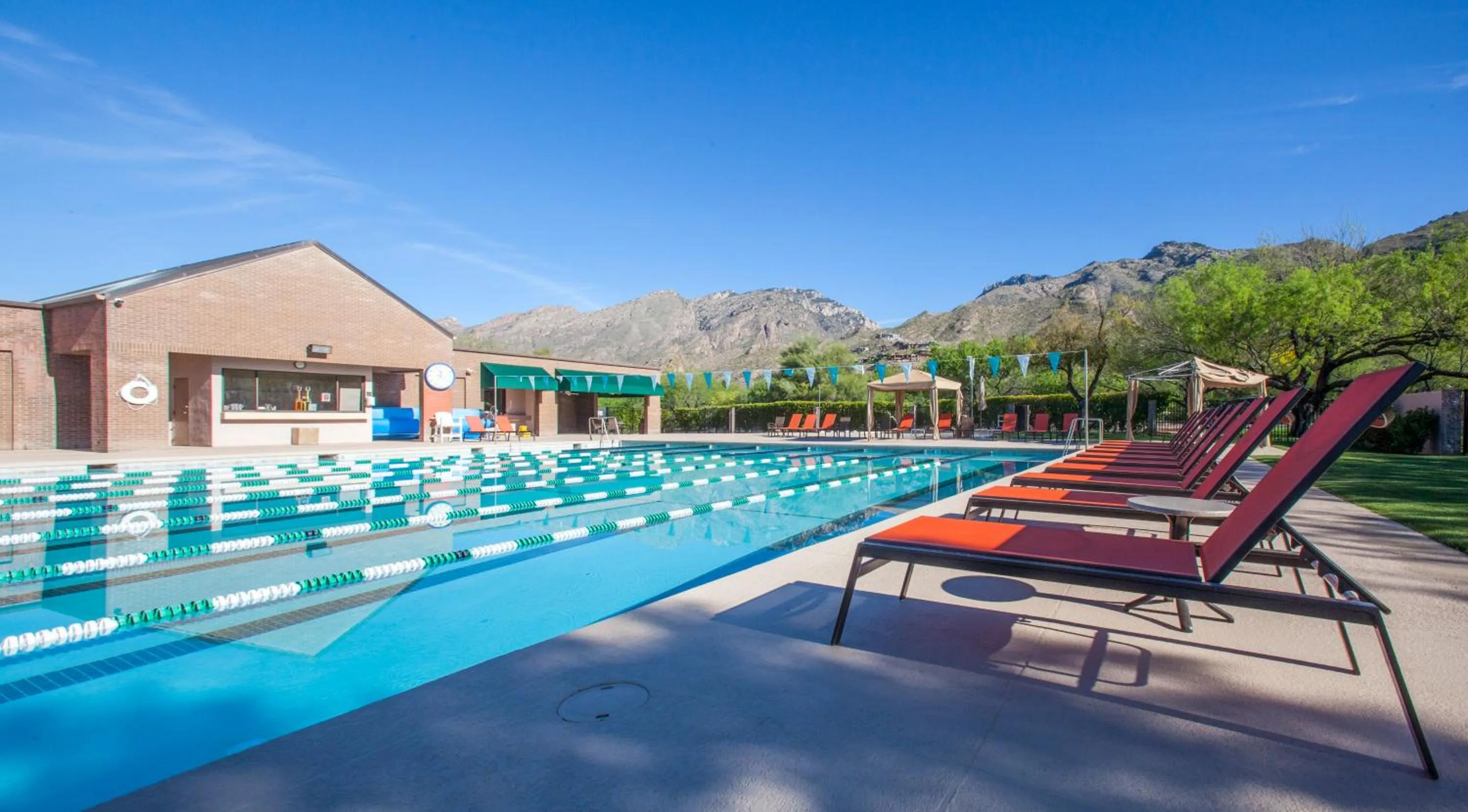 Swimming pool in Ventana Canyon Club and Lodge