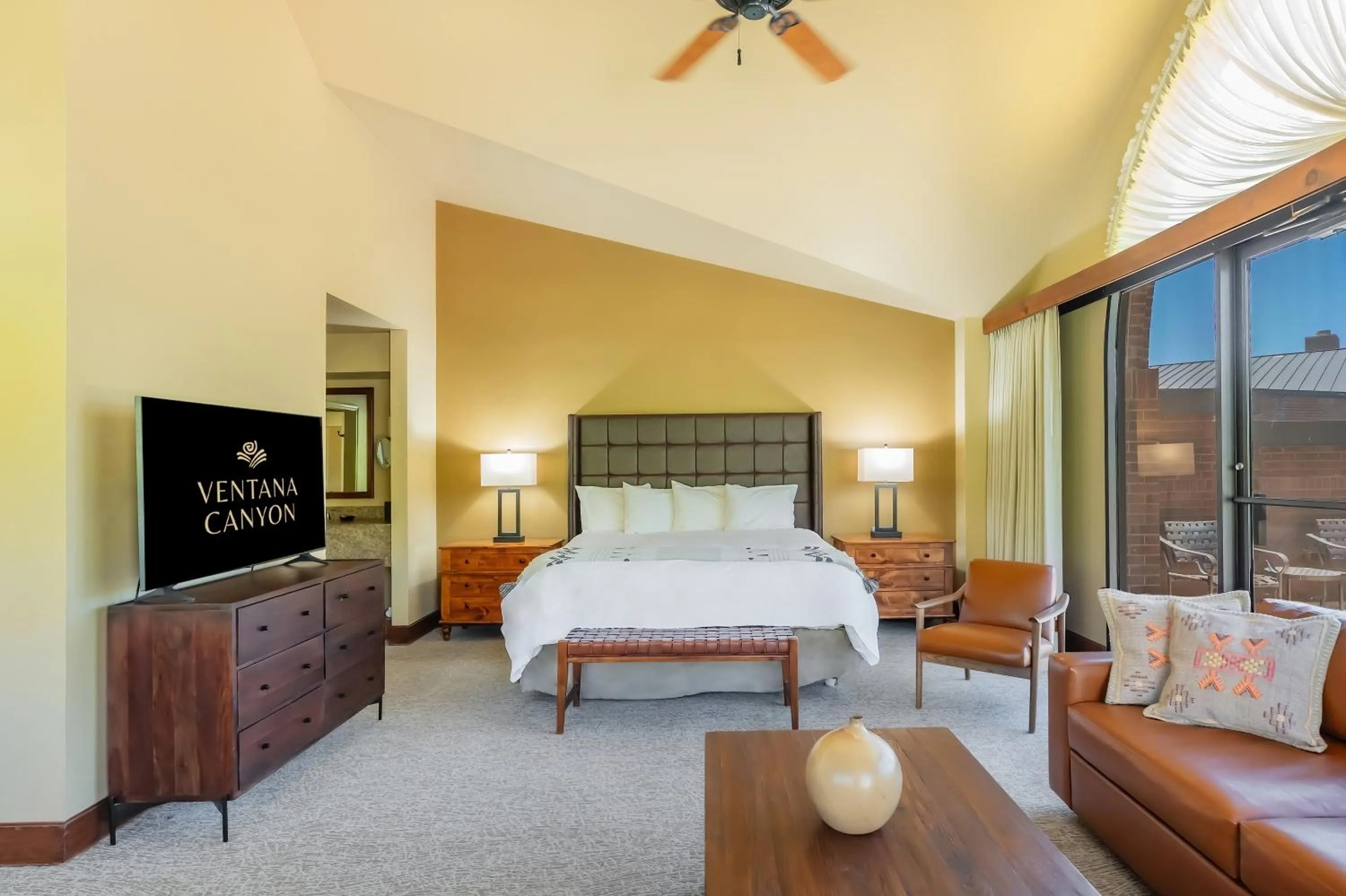 Bed in Ventana Canyon Club and Lodge
