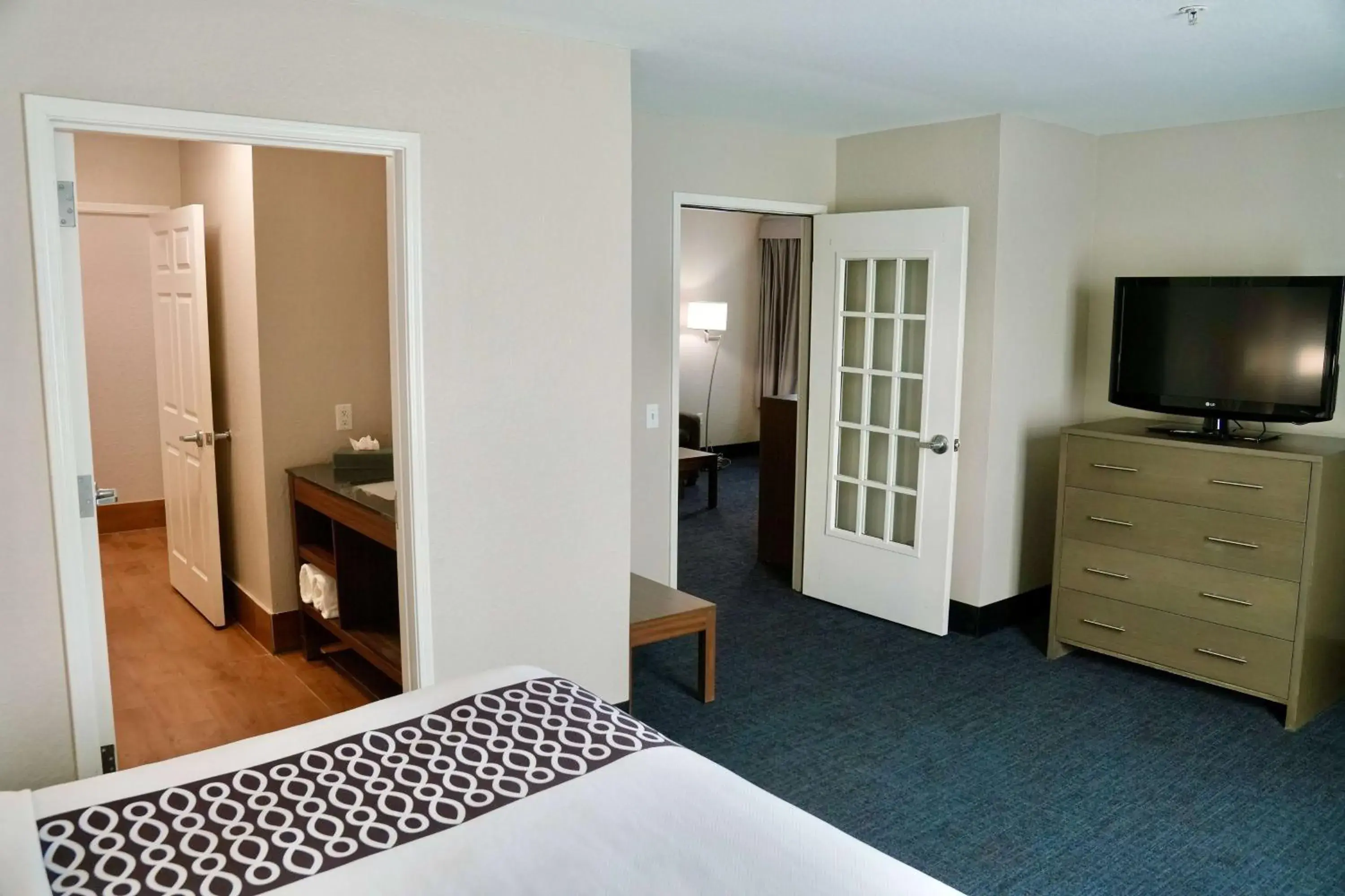 King Suite with Pool View - Non-Smoking in La Quinta by Wyndham Tomball King Suite with Pool View - Non-Smoking in La Quinta by Wyndham Tomball