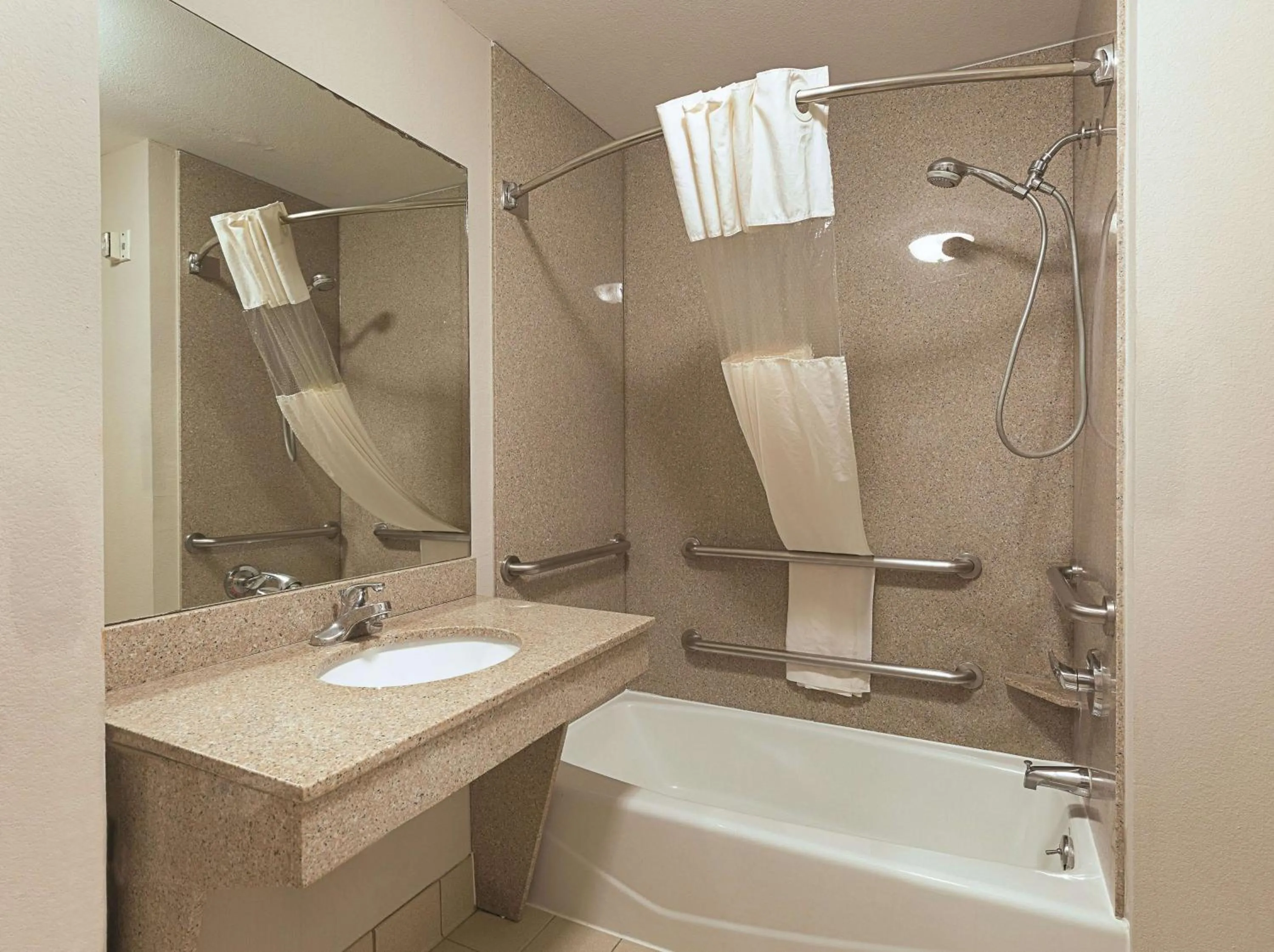 Bathroom in Kemah Edgewater Hotel, SureStay Collection by Best Western