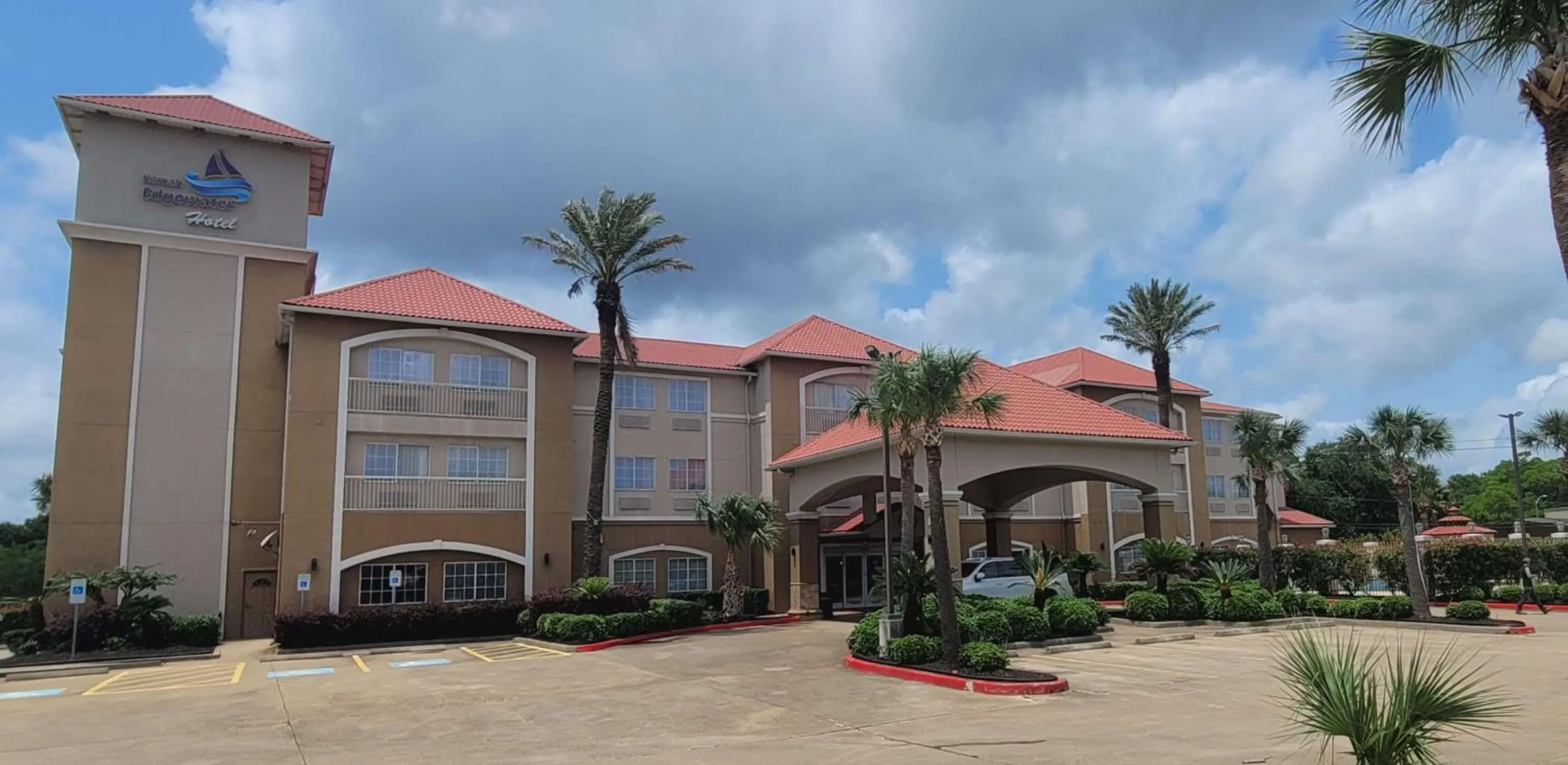Property building in Kemah Edgewater Hotel, SureStay Collection by Best Western
