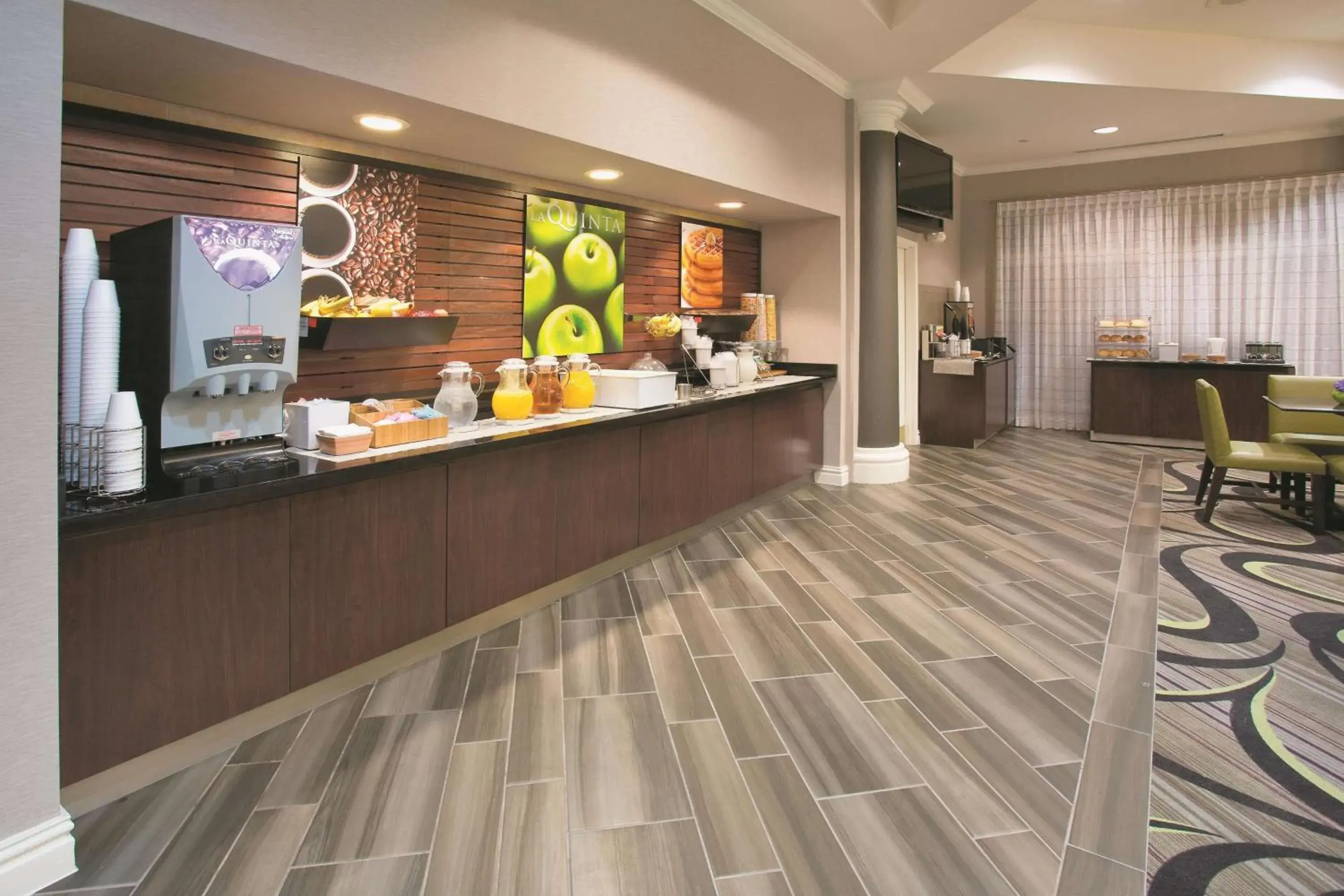 Restaurant/places to eat in La Quinta by Wyndham Mesa Superstition Springs Restaurant/places to eat in La Quinta by Wyndham Mesa Superstition Springs