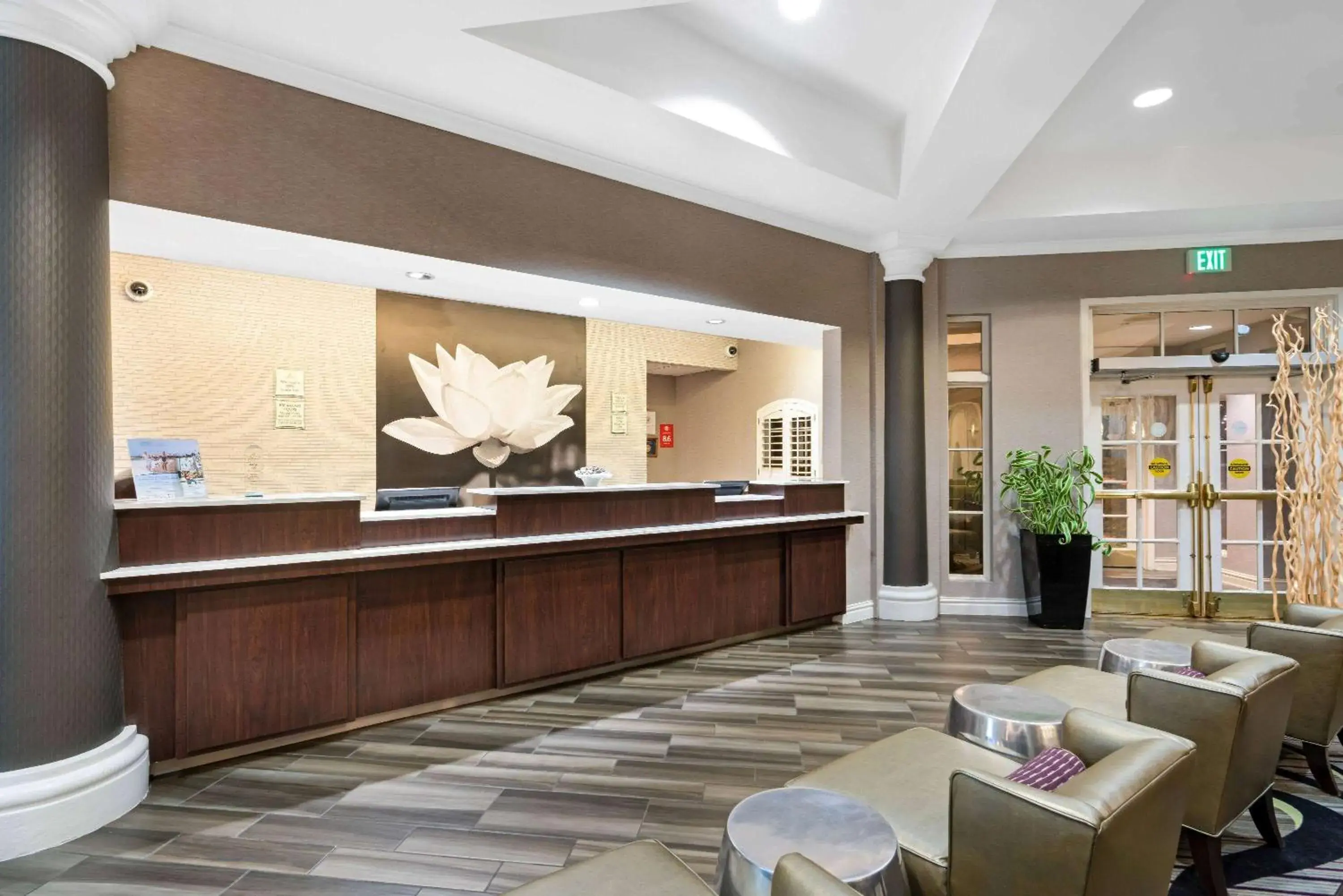Lobby or reception in La Quinta by Wyndham Mesa Superstition Springs Lobby or reception in La Quinta by Wyndham Mesa Superstition Springs
