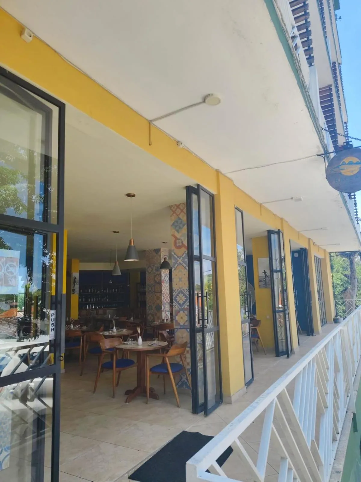 Restaurant/places to eat in Triple 8 Suites