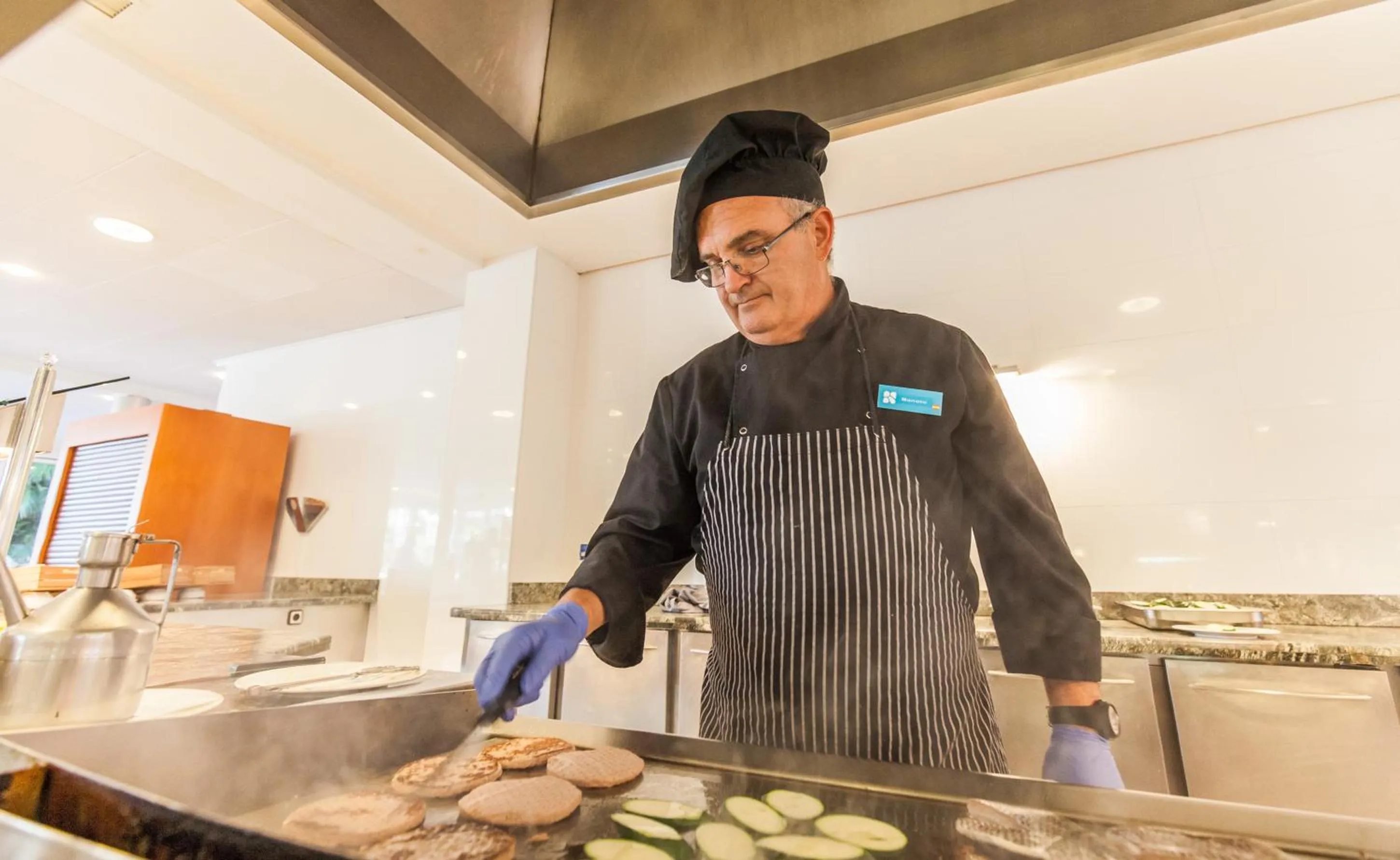 Restaurant/places to eat in BLUESEA Club Martha's