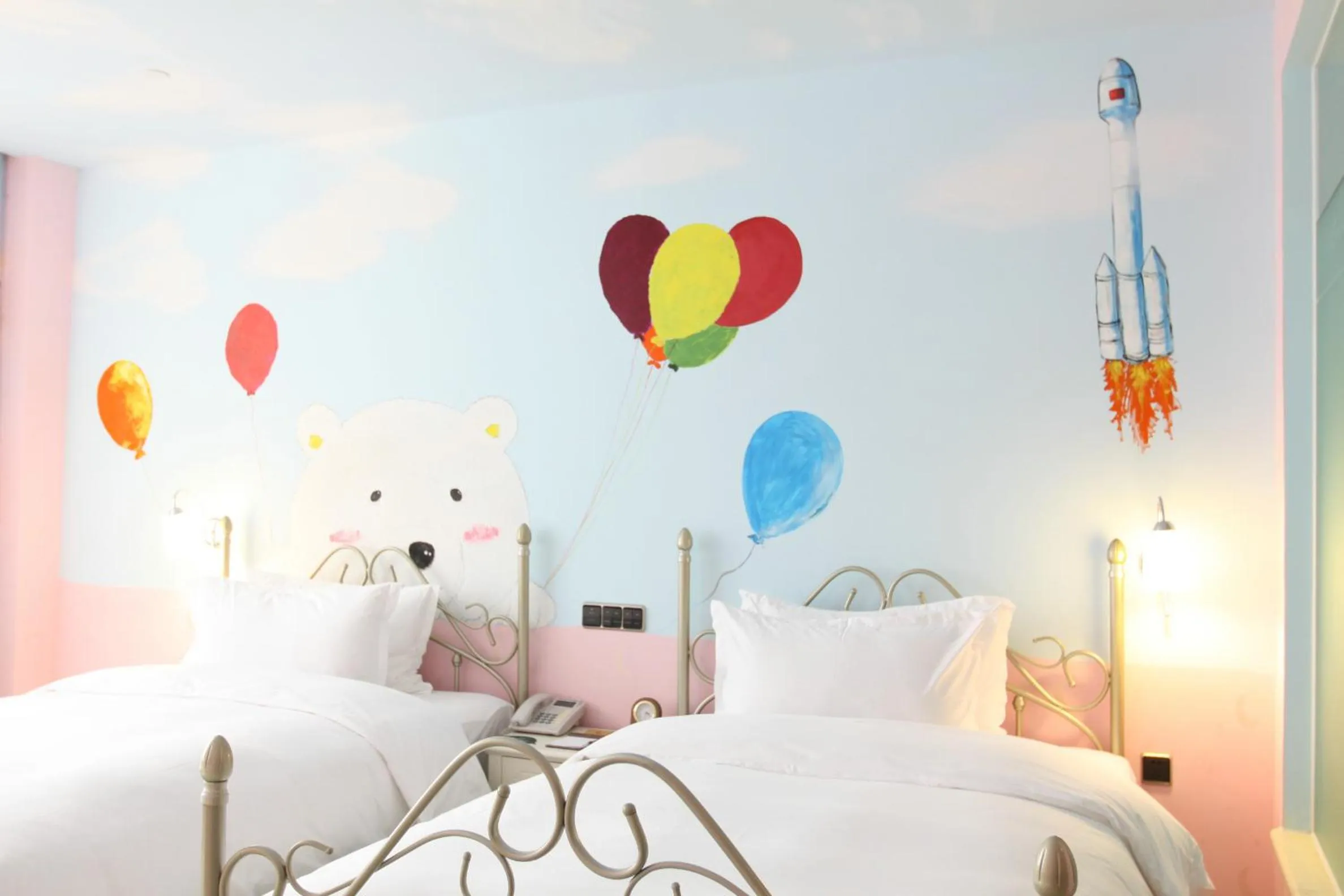 Decorative detail, Bed in Dayi Yihao hotel