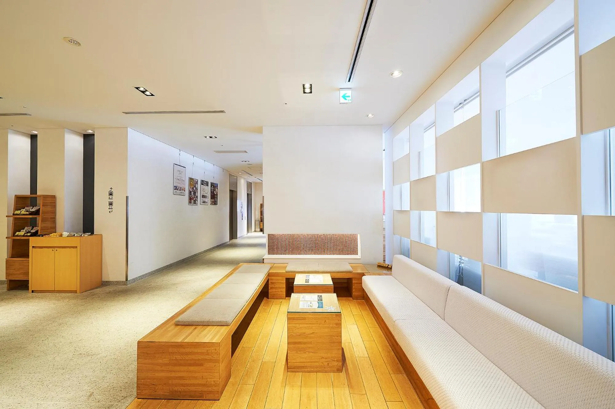 Lobby or reception in Sotetsu Fresa Inn Nagano-Zenkojiguchi