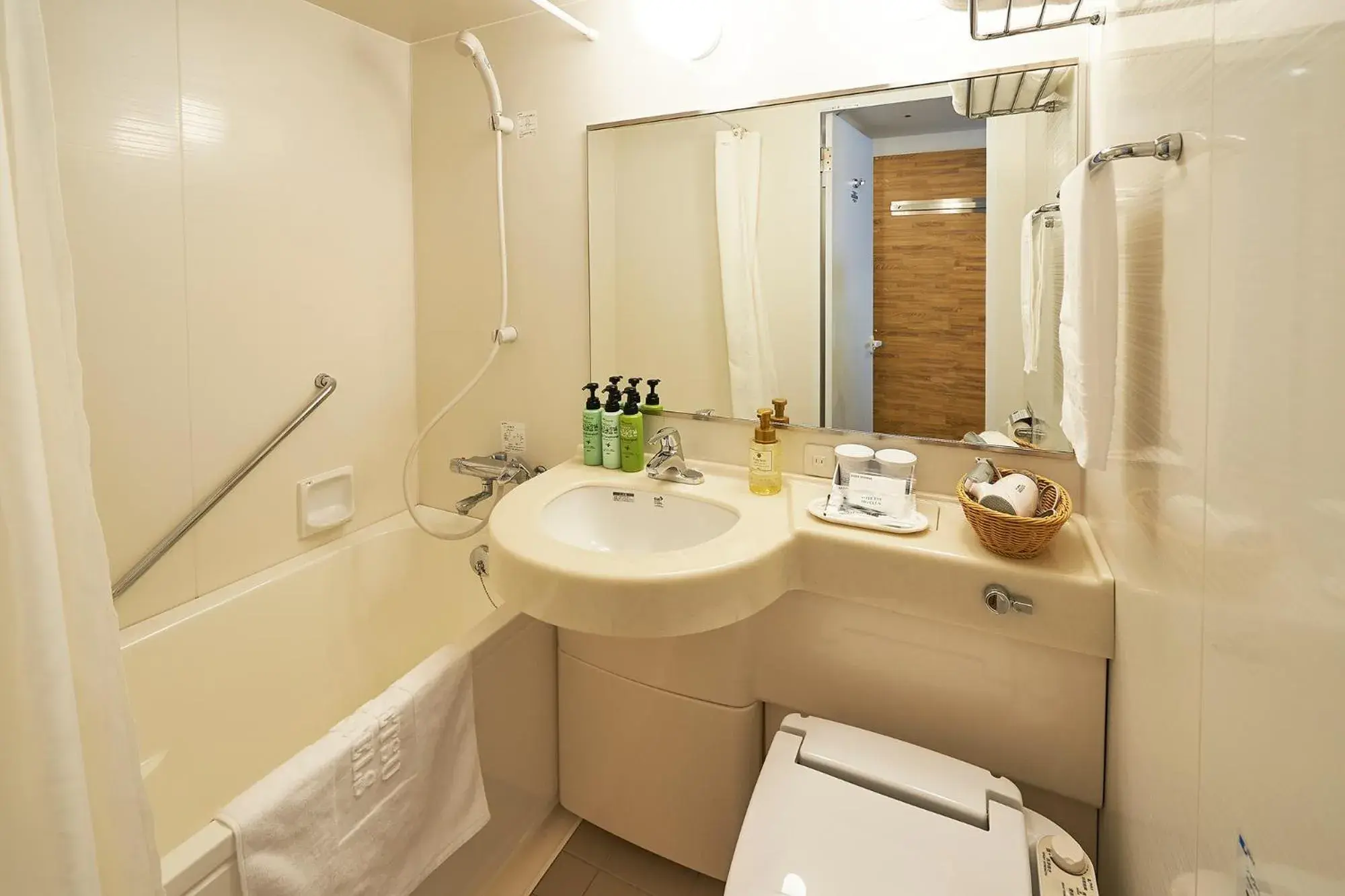 Photo of the whole room in Sotetsu Fresa Inn Nagano-Zenkojiguchi Photo of the whole room in Sotetsu Fresa Inn Nagano-Zenkojiguchi