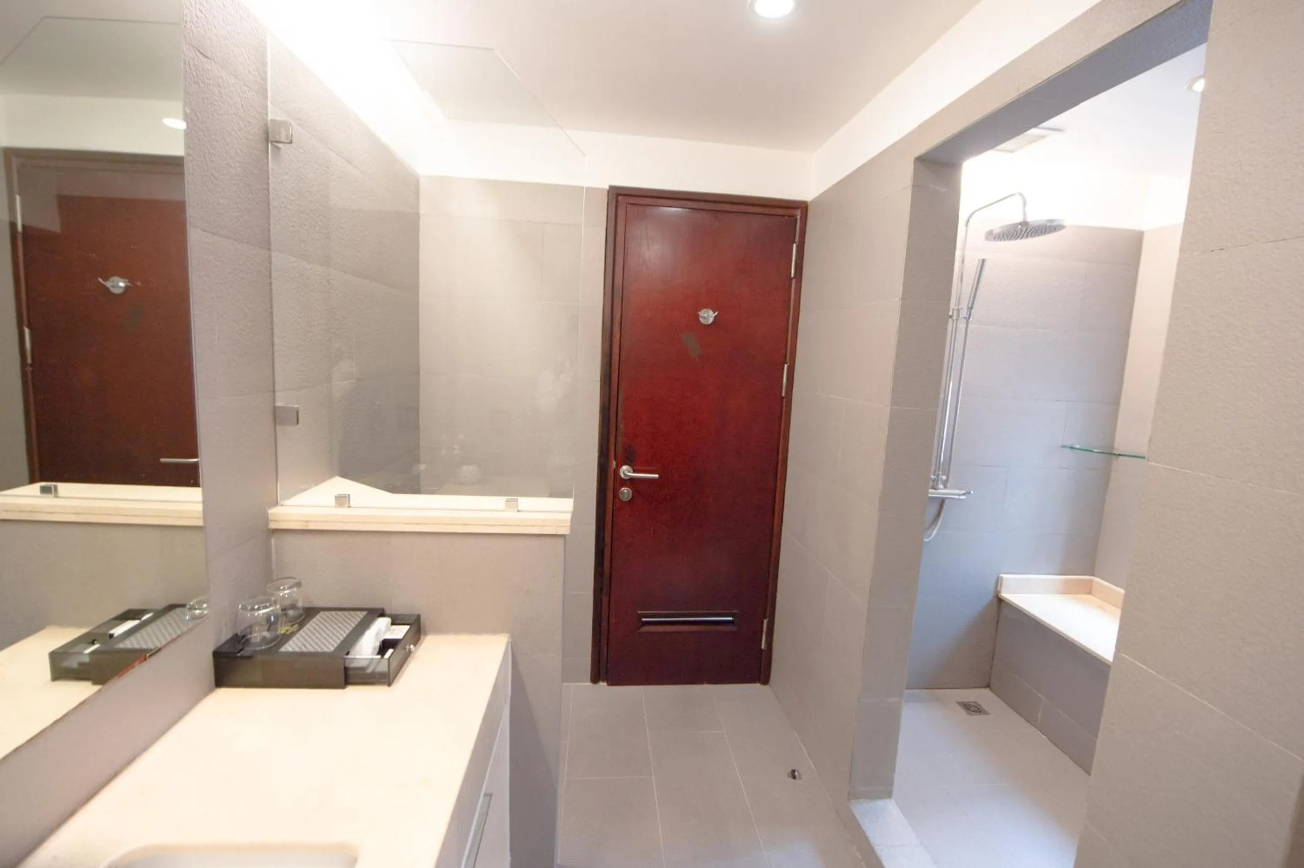 Bathroom in Hong Ha Hotel