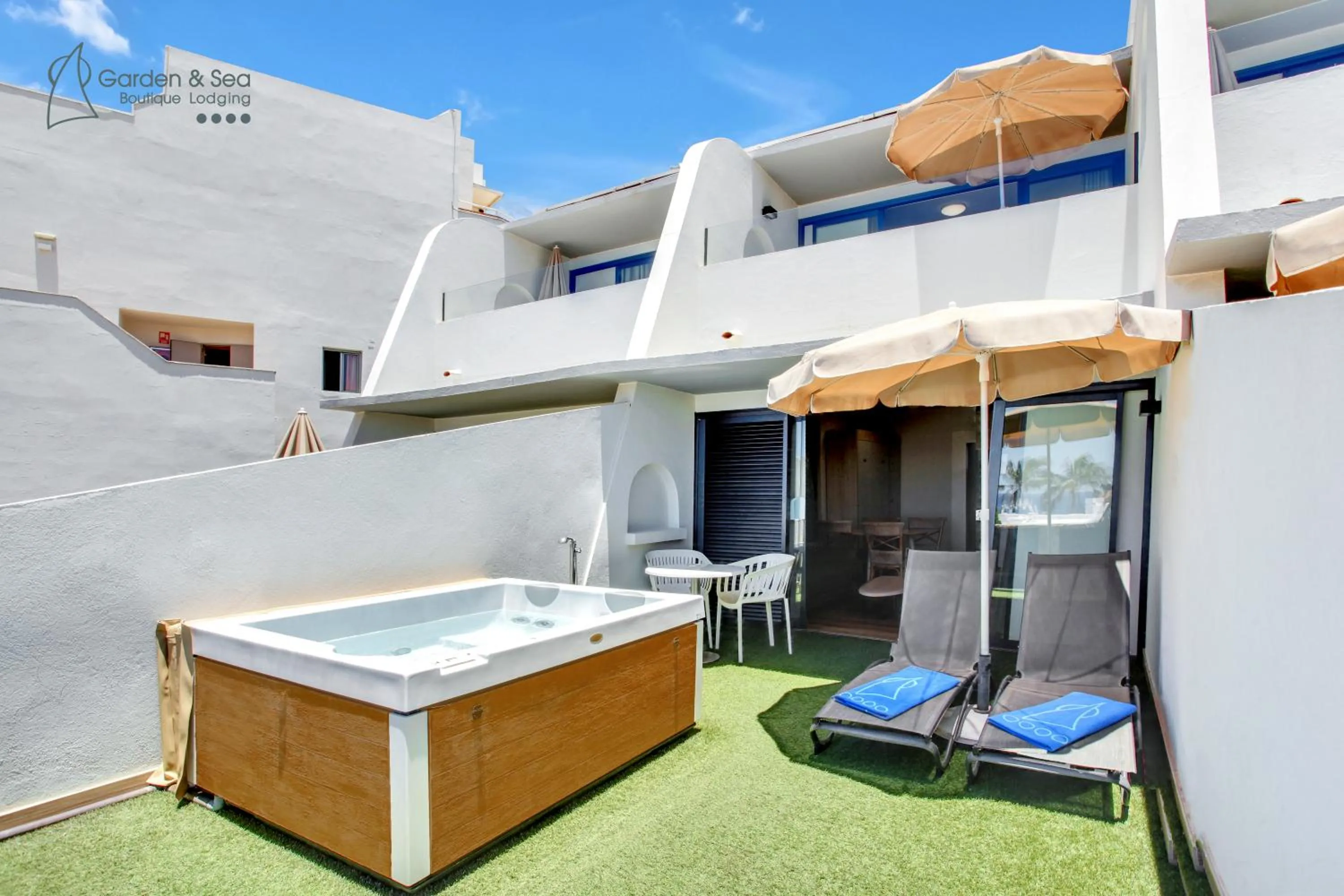 Property building in Apartamentos Garden & Sea Boutique Lodging by LIVVO