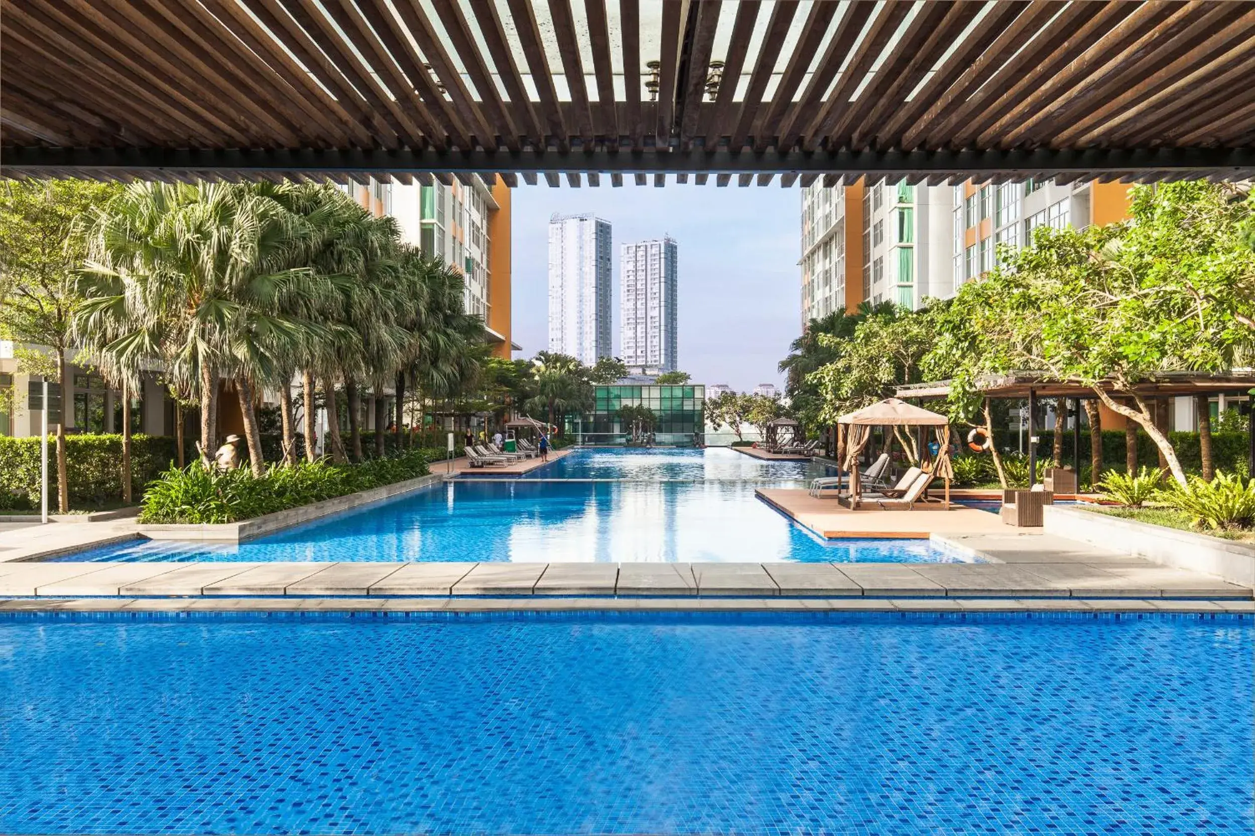 Swimming pool in Somerset Vista Ho Chi Minh City Swimming pool in Somerset Vista Ho Chi Minh City