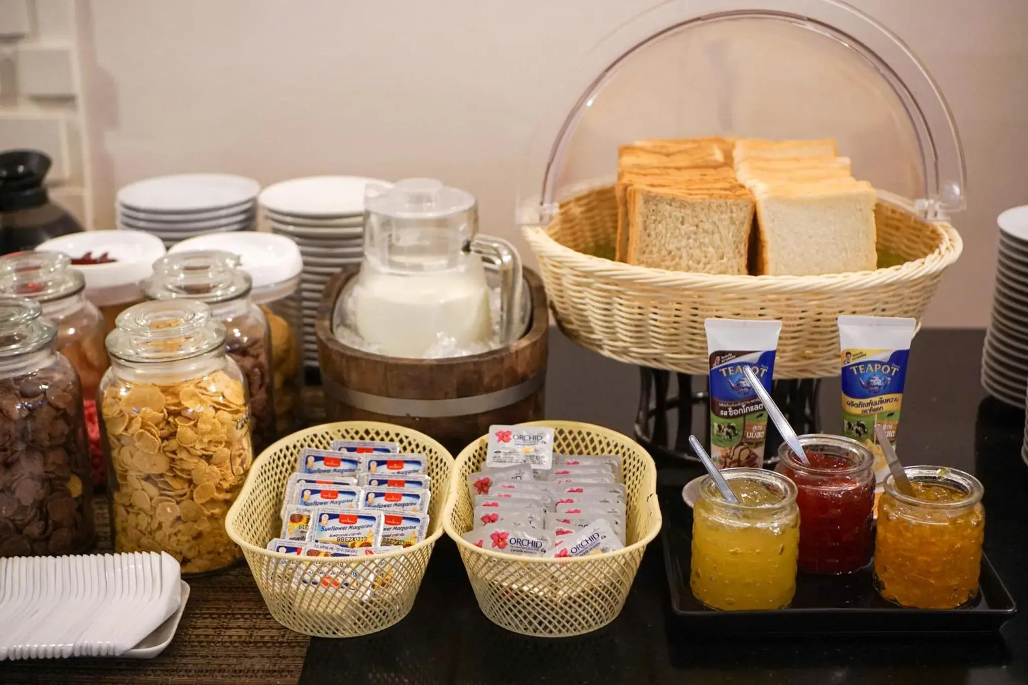 Buffet breakfast in Nantrungjai Boutique Hotel Buffet breakfast in Nantrungjai Boutique Hotel