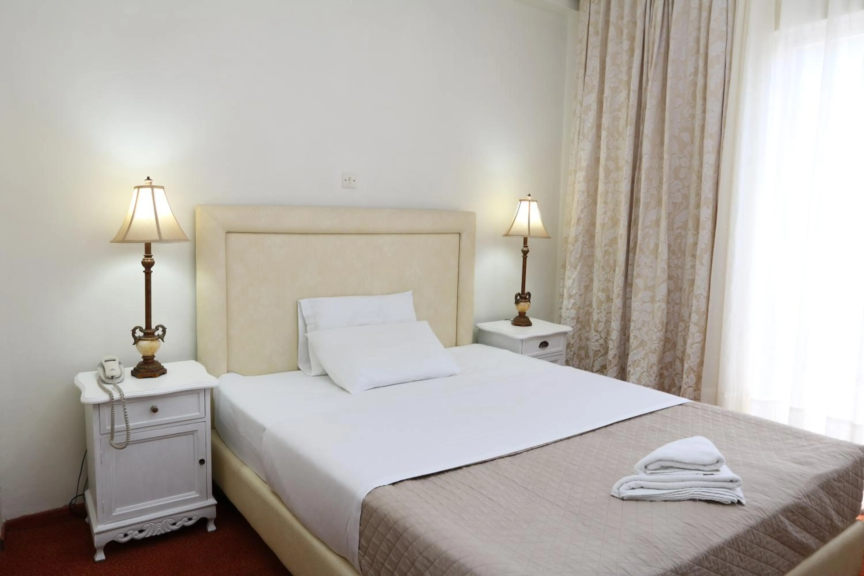 Photo of the whole room, Bed in Athens Delta Hotel