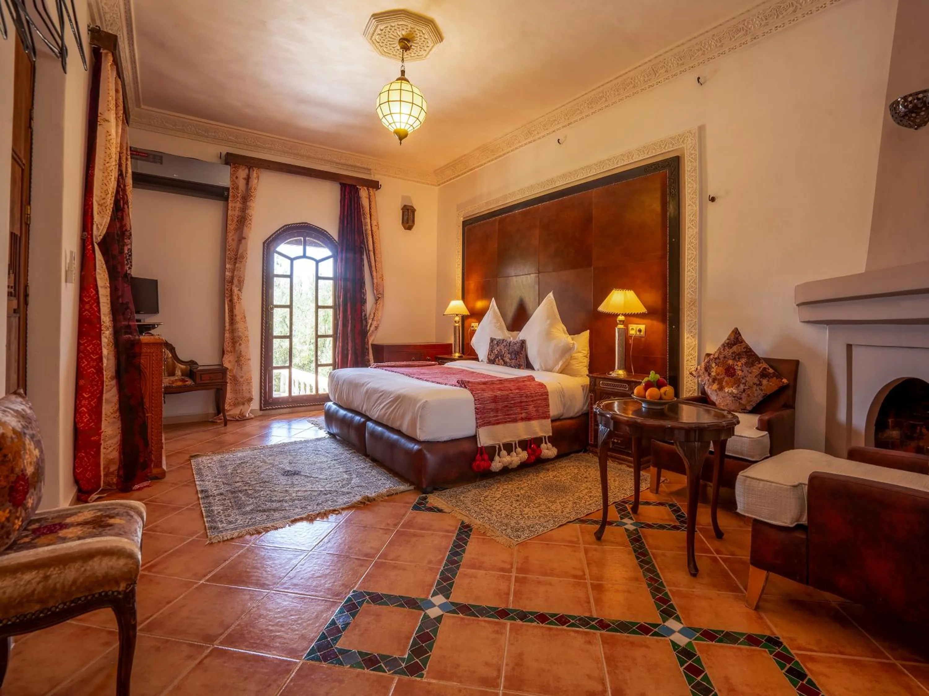 Photo of the whole room, Bed in Clé De Sol Riad & SPA