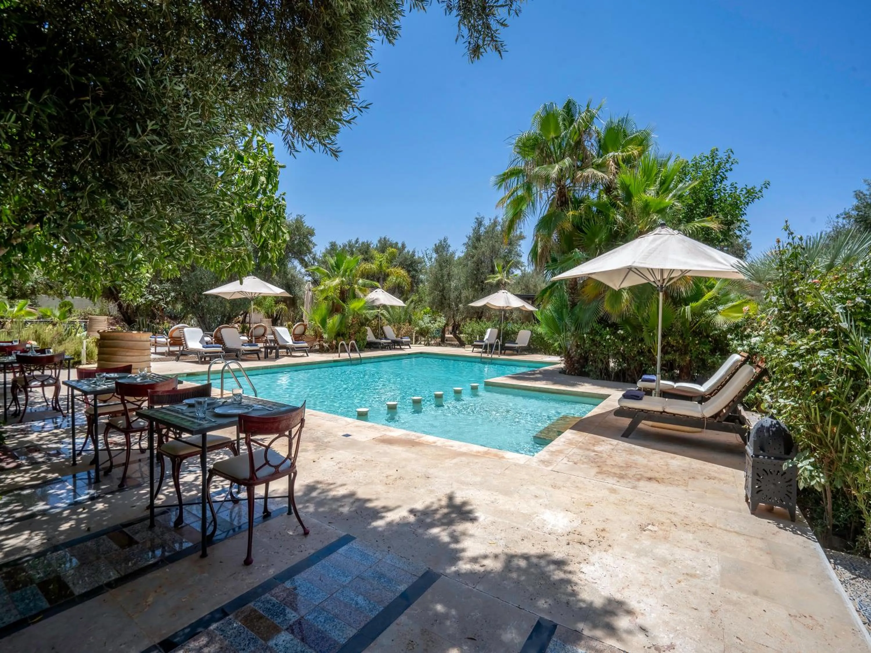 Swimming pool in Clé De Sol Riad & SPA