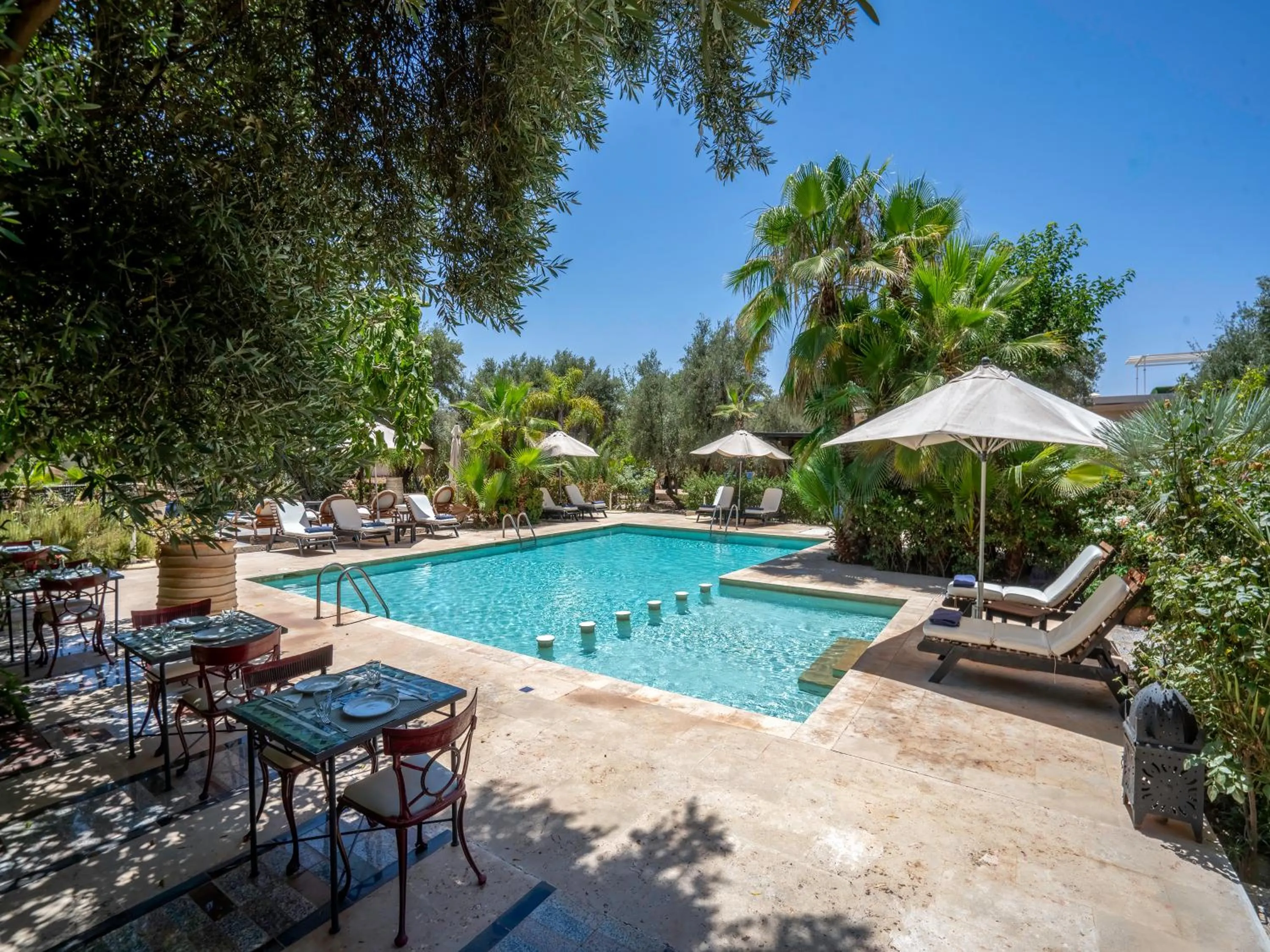 Swimming pool in Clé De Sol Riad & SPA
