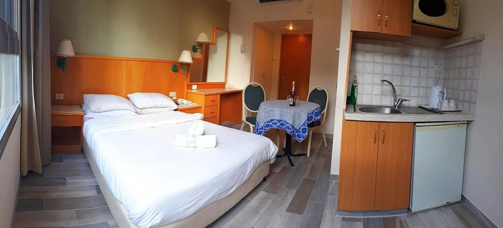 Photo of the whole room in Marom Hotel