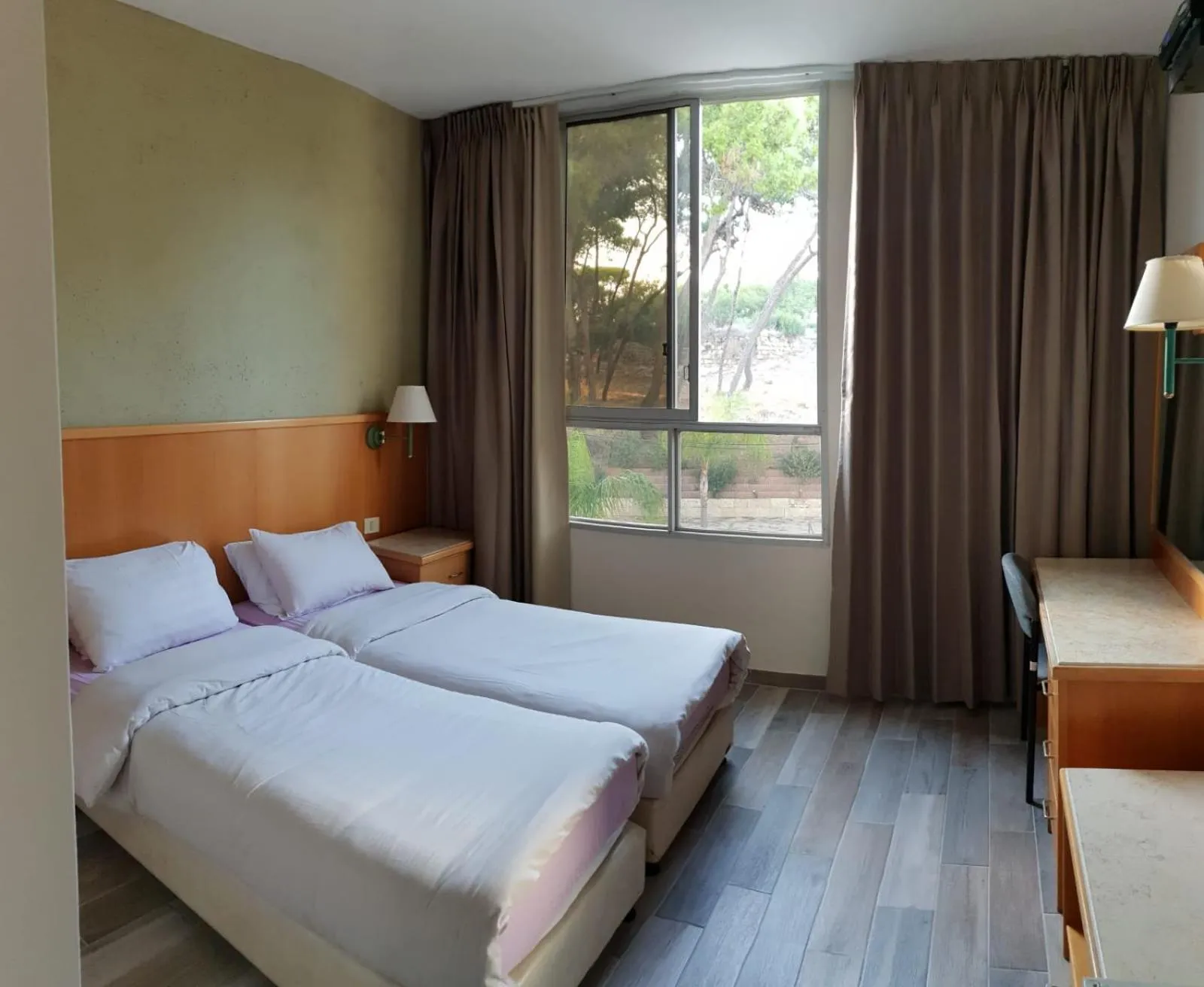 Photo of the whole room in Marom Hotel