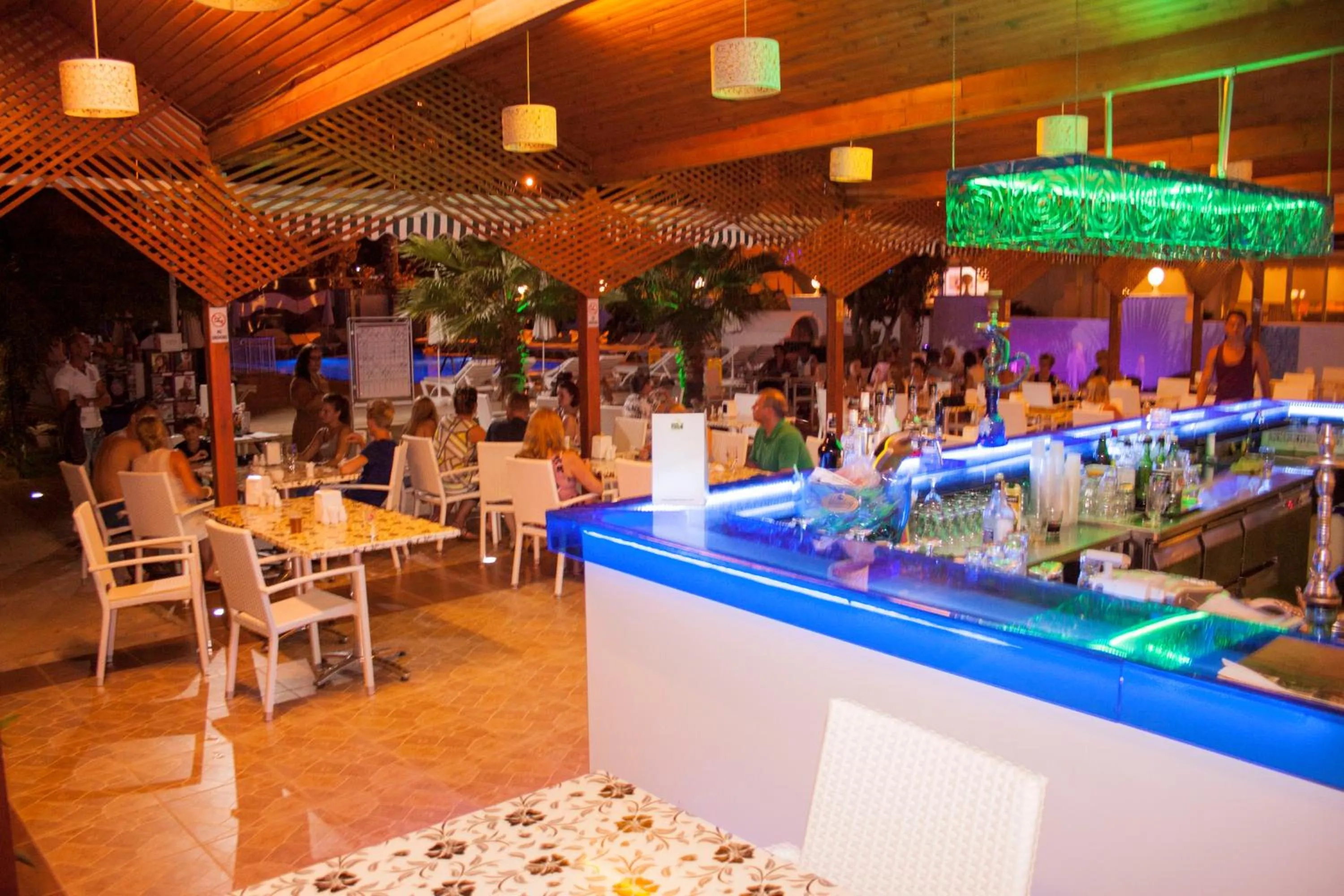 Nightclub / DJ in Bora Bora Butik Hotel