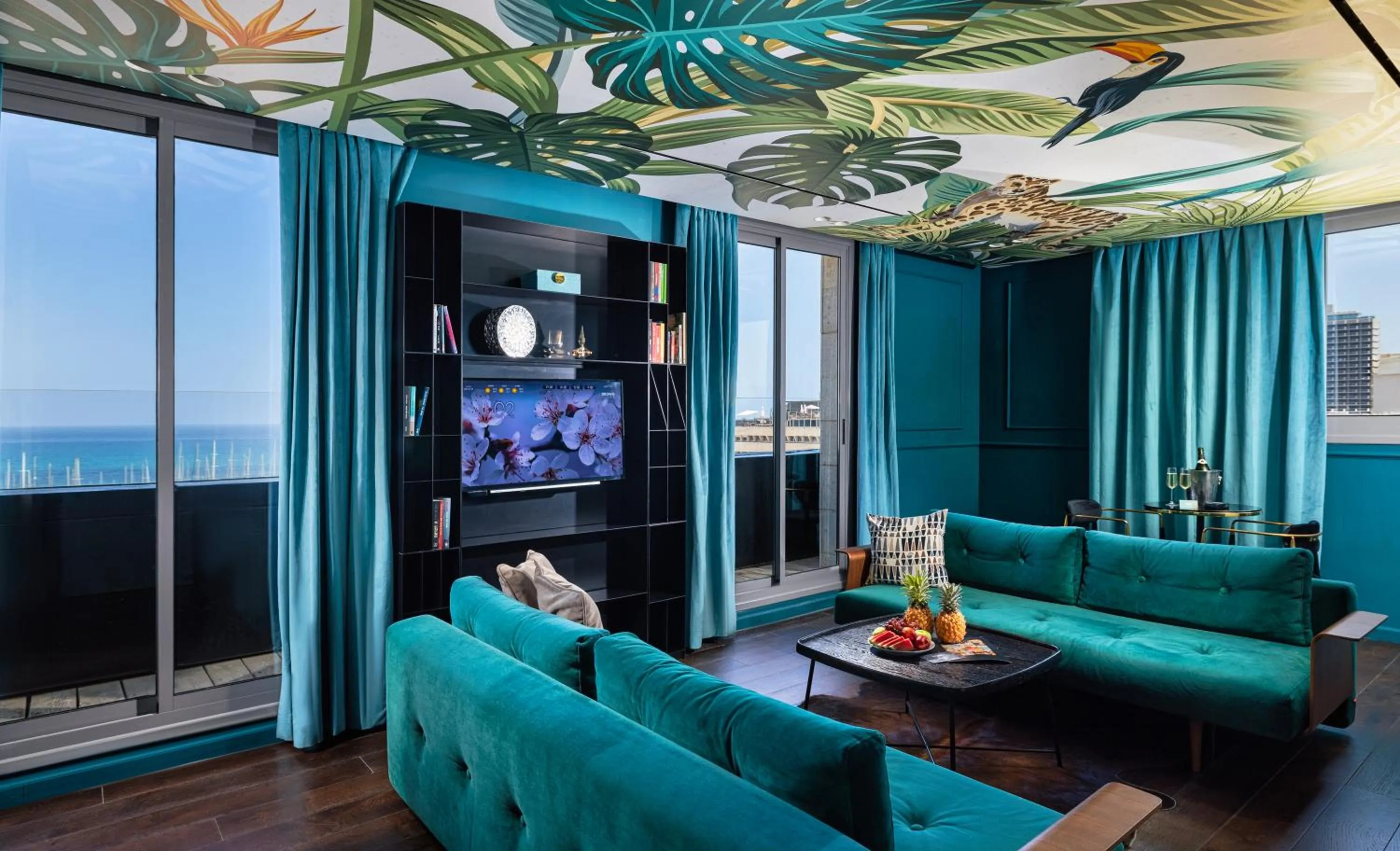 Time of day in Seaside Hotel by Zvieli Hotels