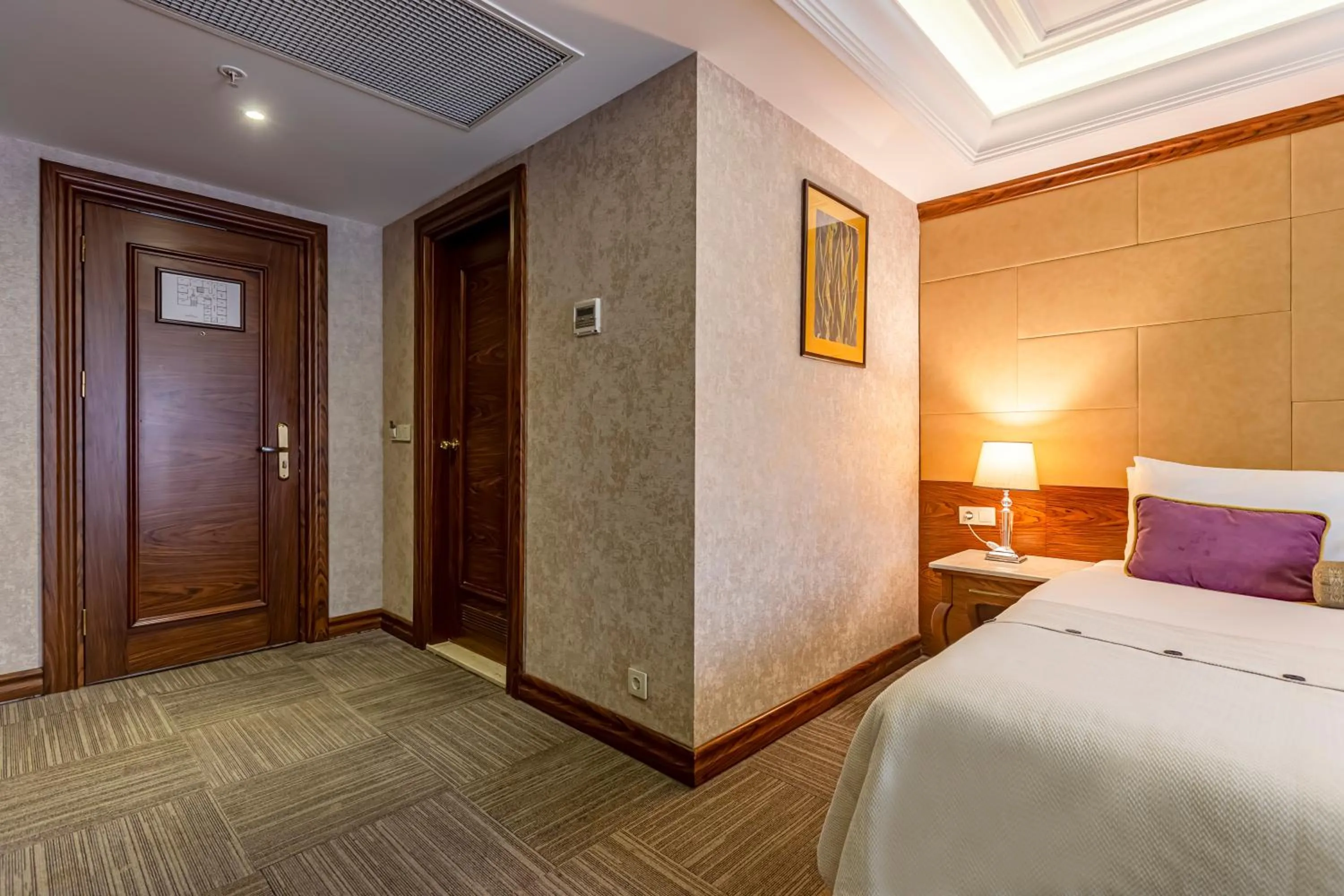 Bed in Eurostar Old City Hotel & Spa