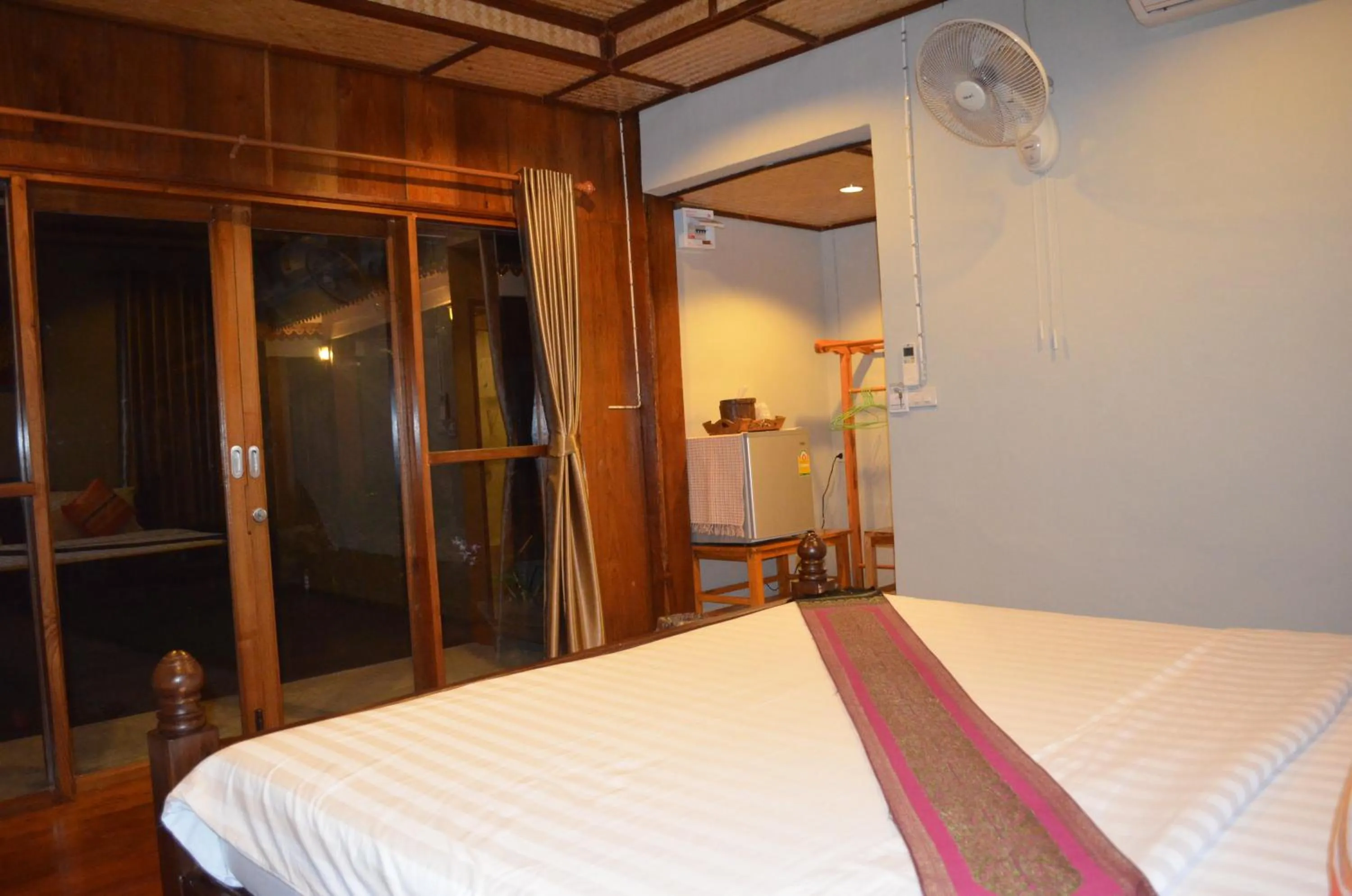 Property building, Bed in Baan Aew Pai