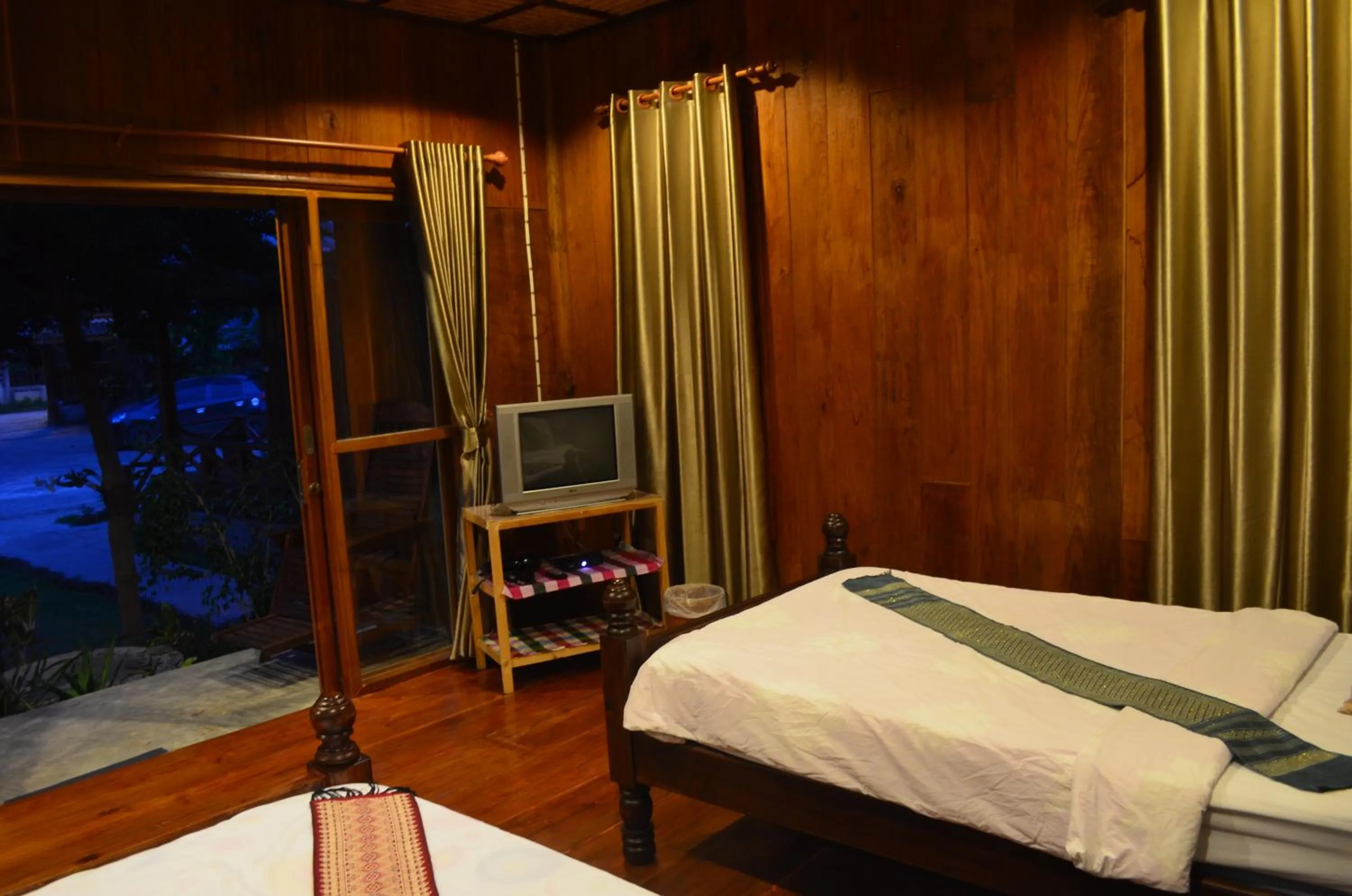 Facade/entrance, Bed in Baan Aew Pai