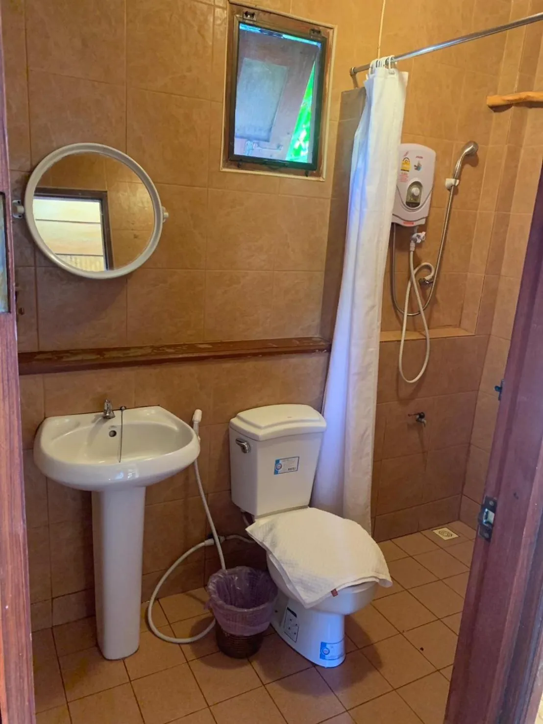 Toilet in Baan Aew Pai