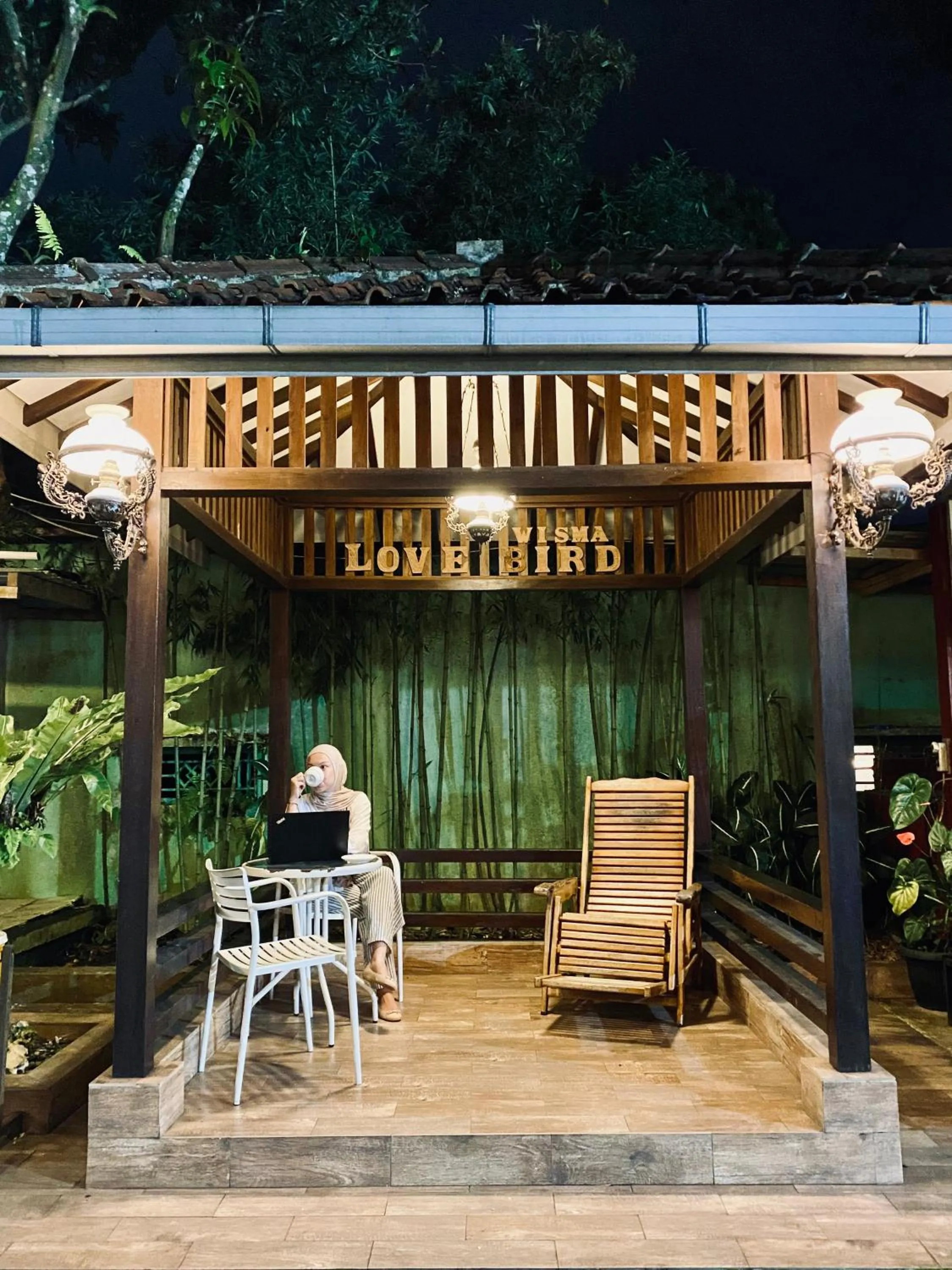 Wisma Lovebird