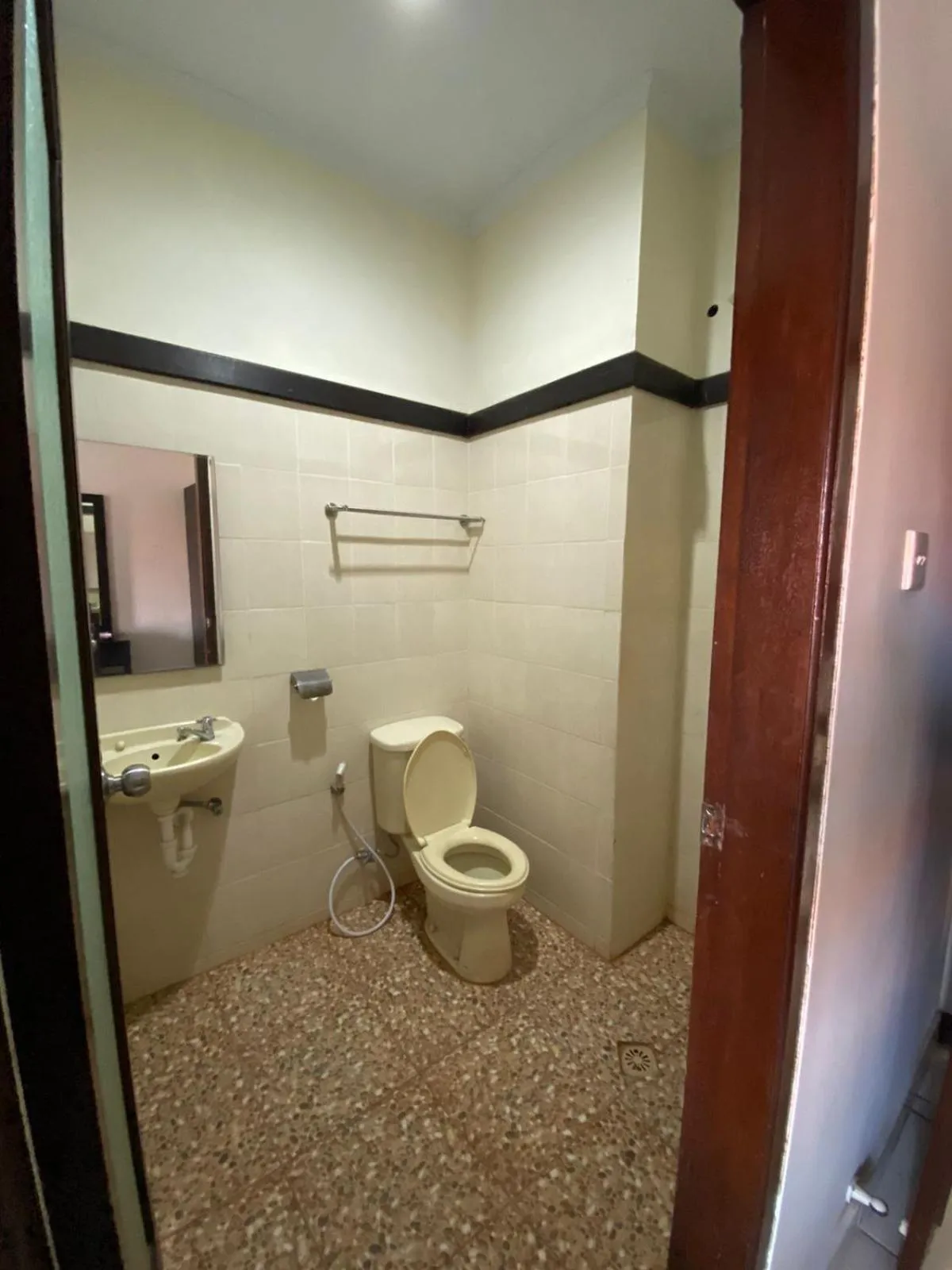 Toilet in Jesens Inn II