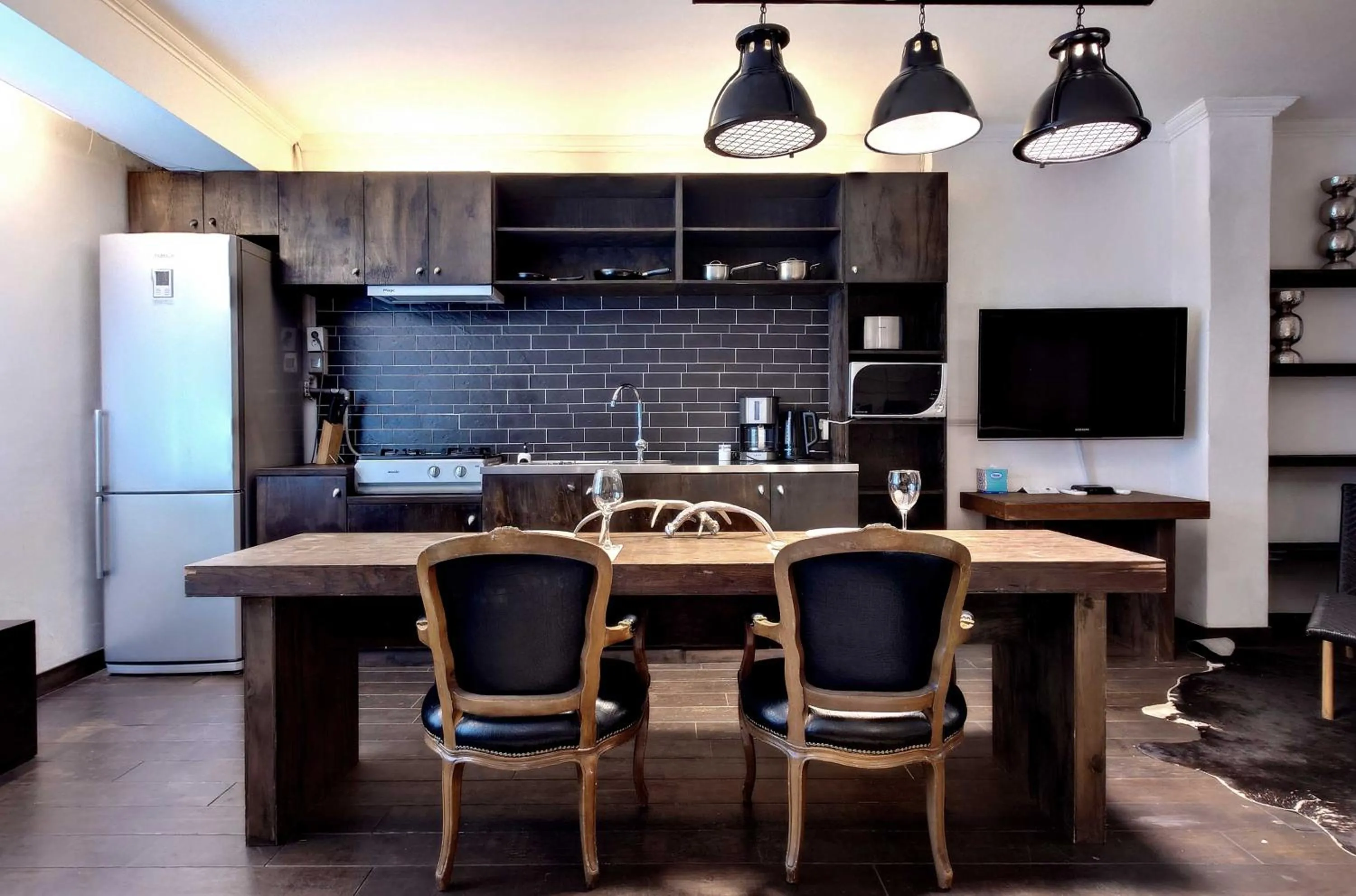 Dining area in Seoul Loft Apartments - SLA 7 Night Minimum