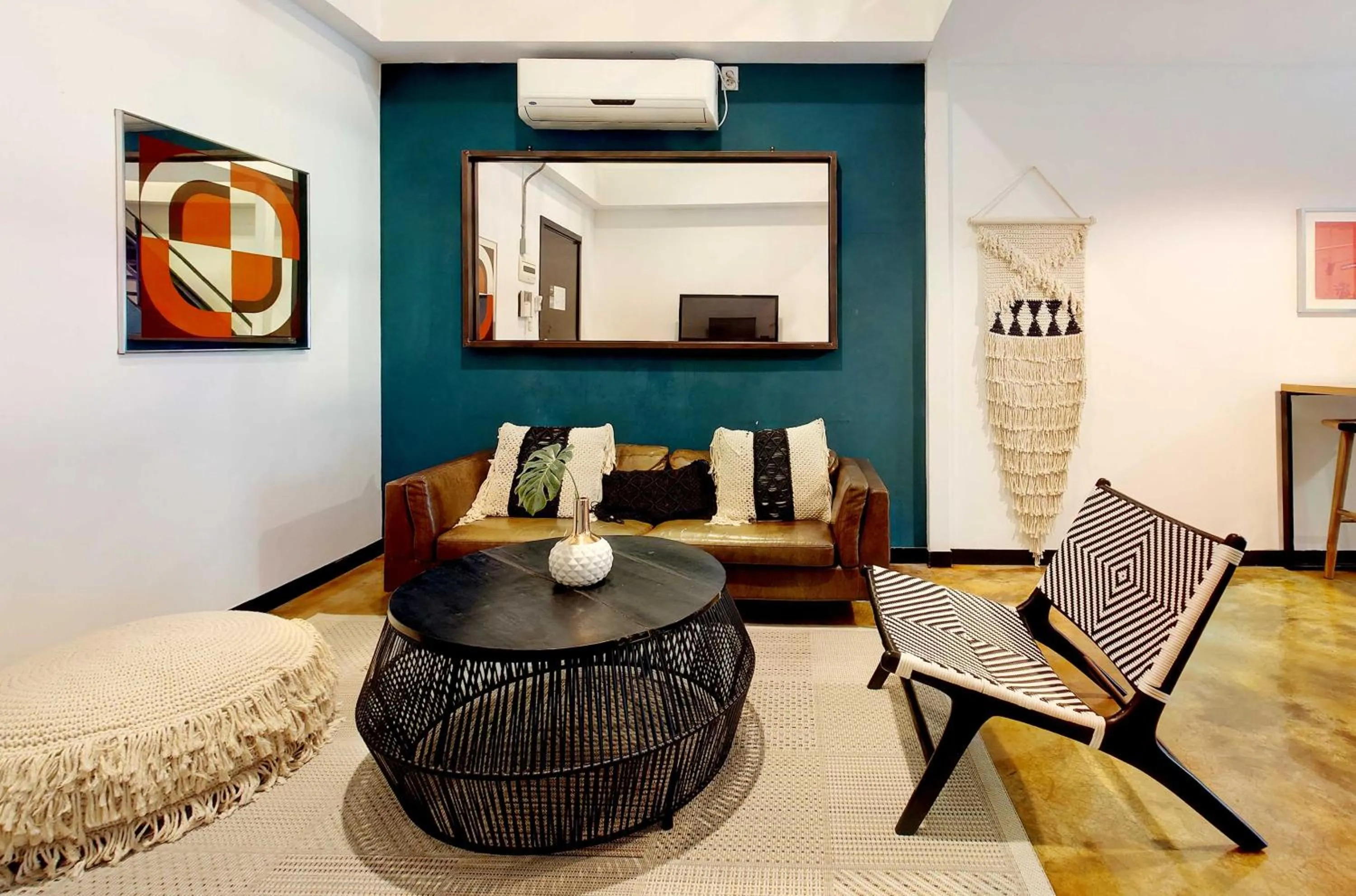 Living room in Seoul Loft Apartments - SLA 7 Night Minimum