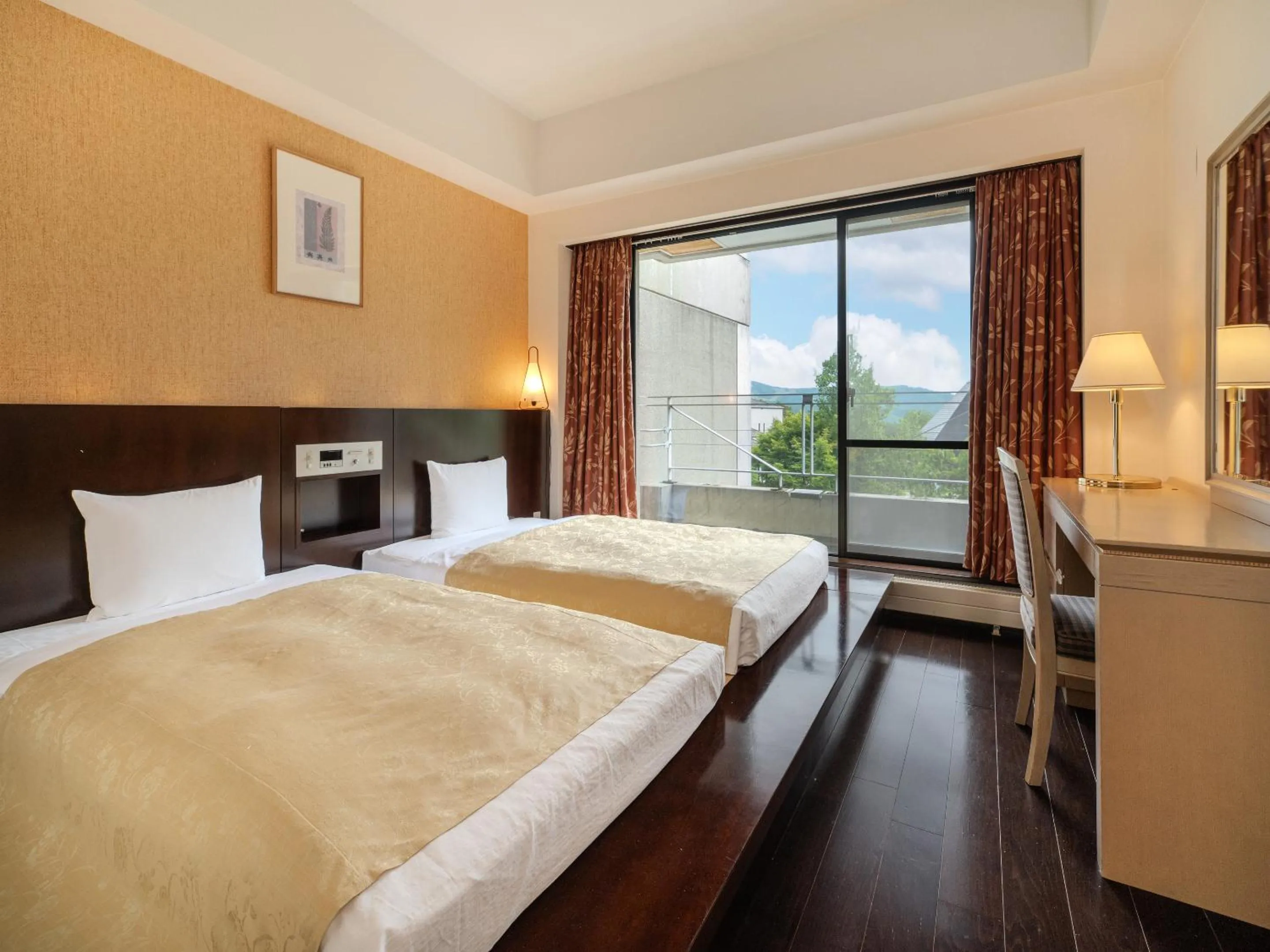 Photo of the whole room, Bed in Izumigo AMBIENT Tateshina Hotel